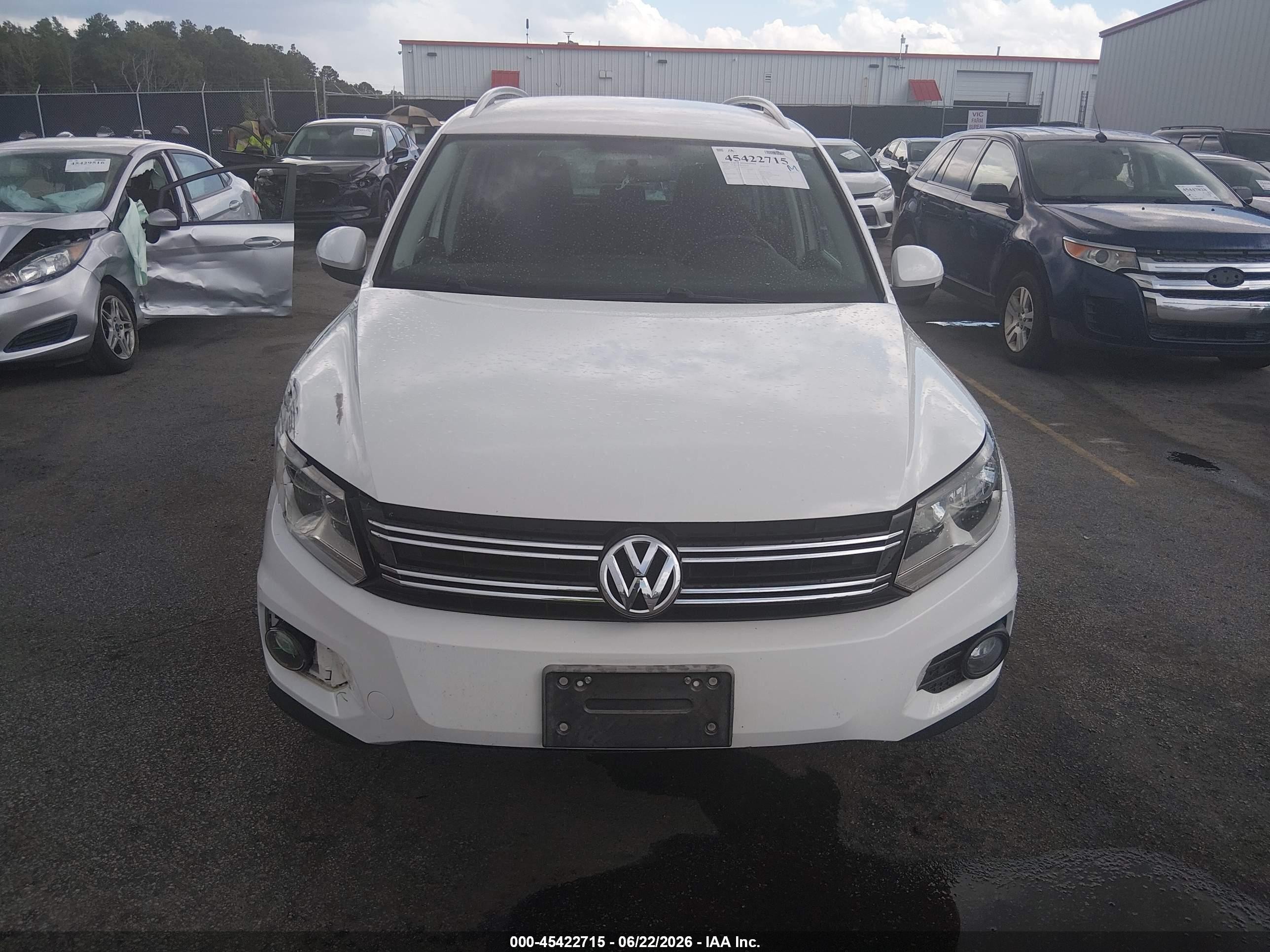 2012 Volkswagen Tiguan Le/s/se/sel White vin: WVGAV7AX4CW531273