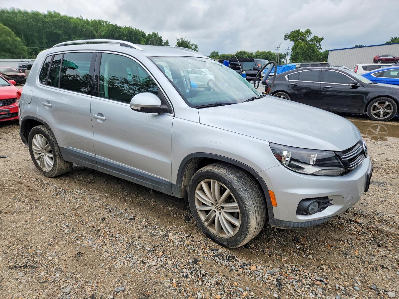 2012 Volkswagen Tiguan S Silver vin: WVGAV7AX4CW534514