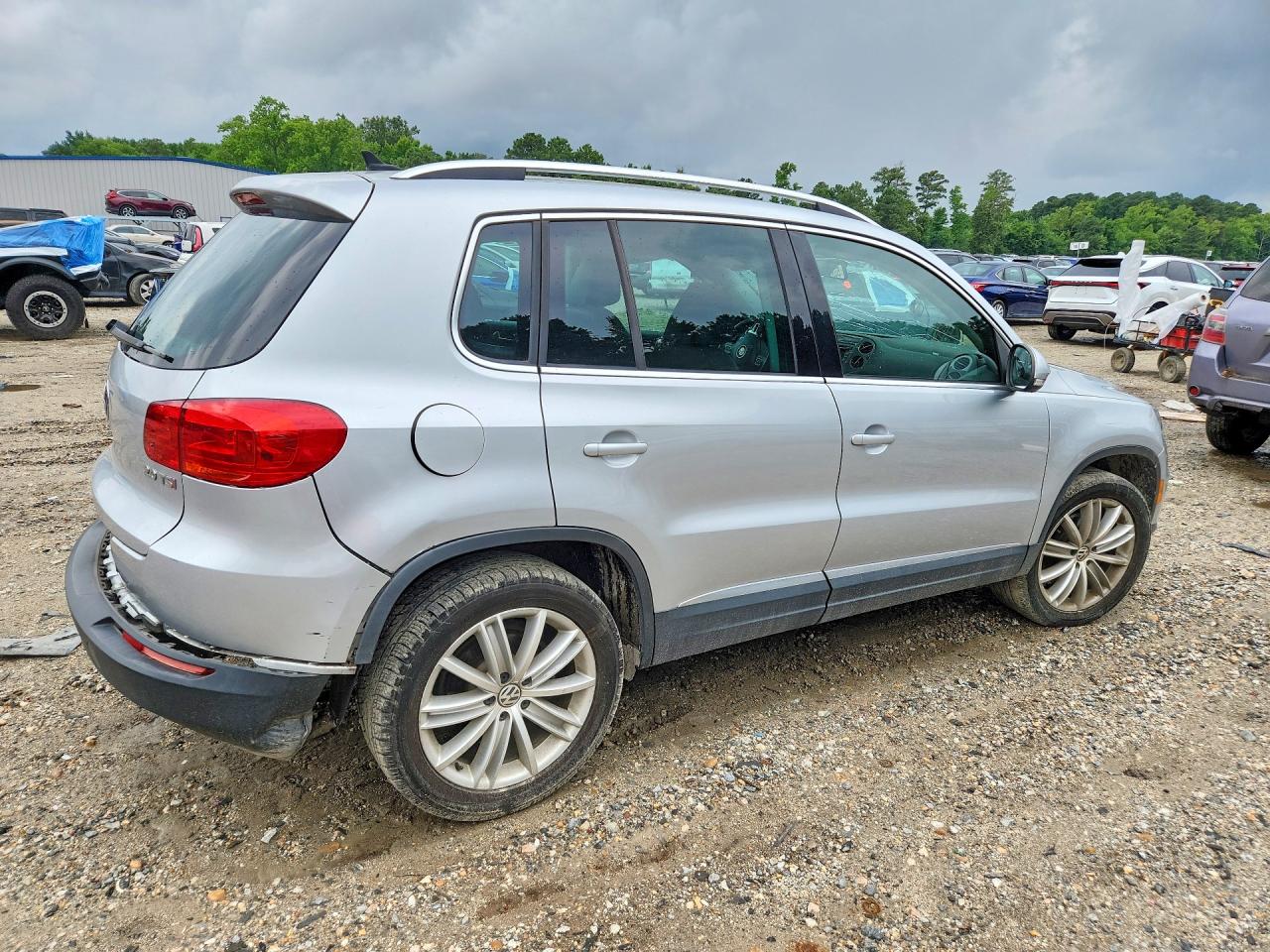 2012 Volkswagen Tiguan S Silver vin: WVGAV7AX4CW534514