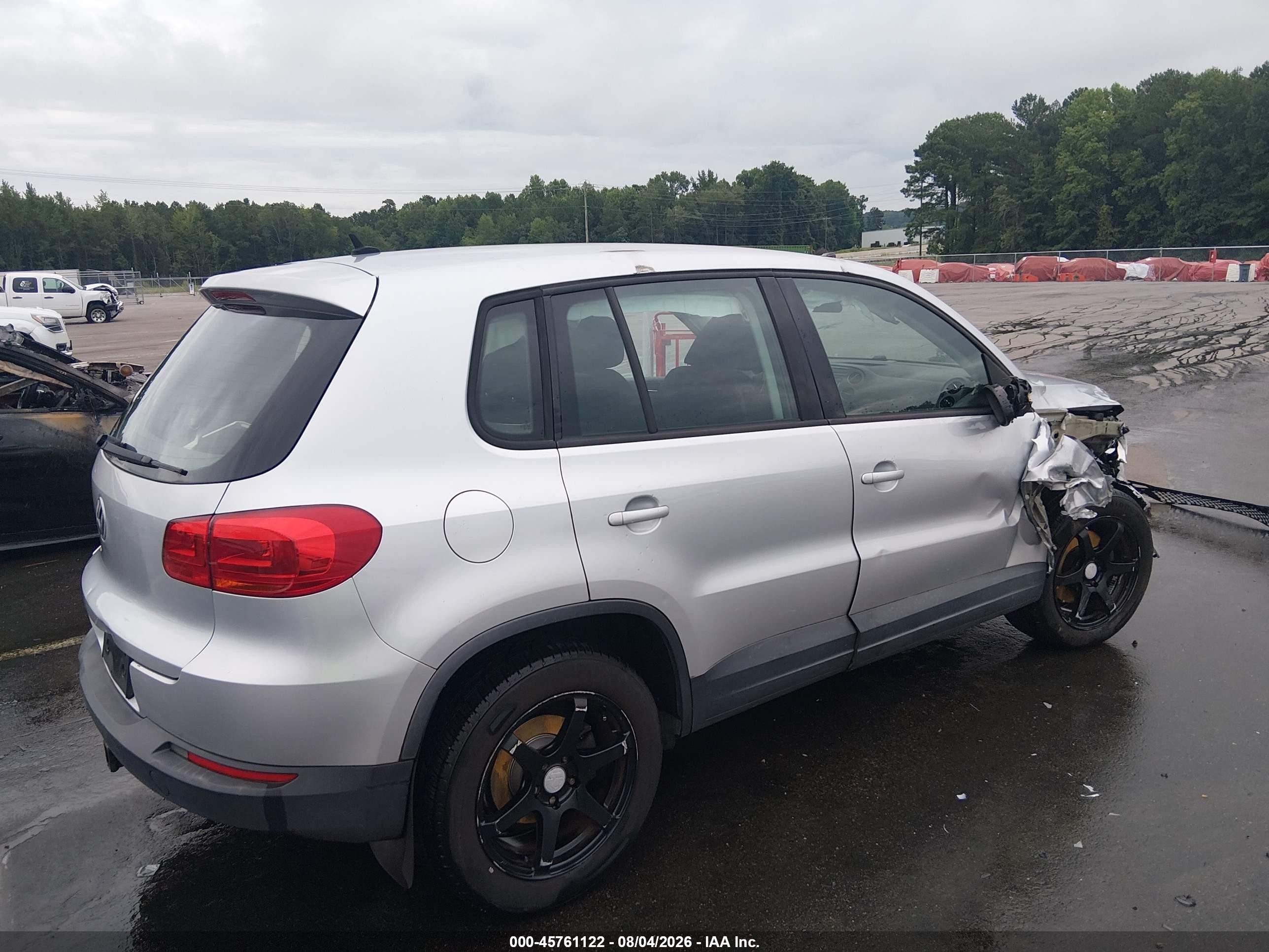2012 Volkswagen Tiguan S Silver vin: WVGAV7AX4CW537610