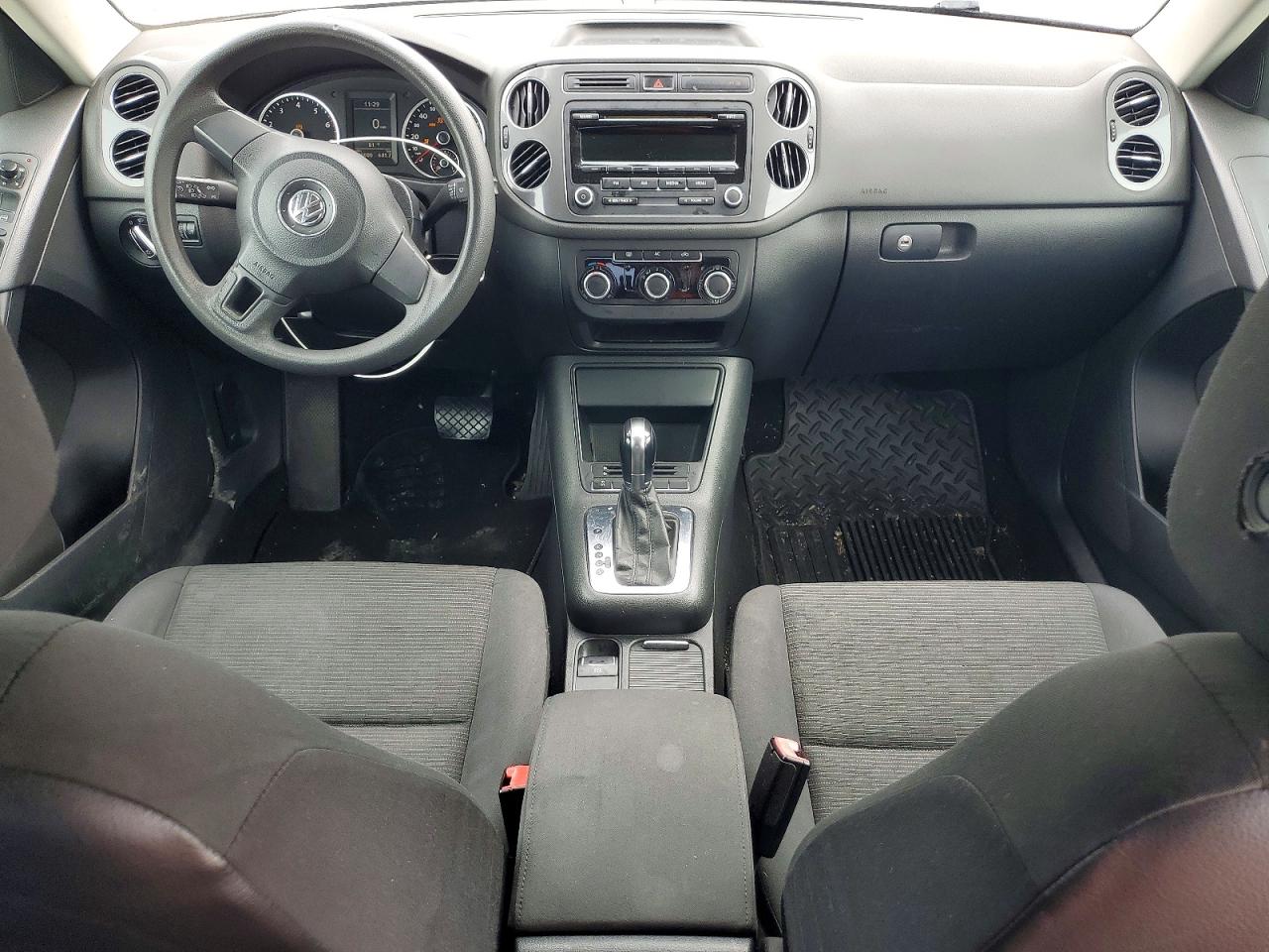 2012 Volkswagen Tiguan S Silver vin: WVGAV7AX4CW548008