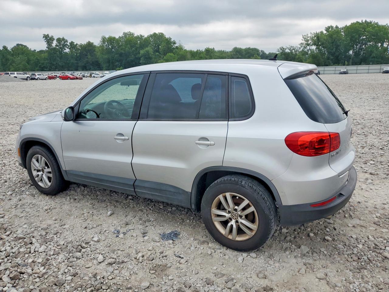2012 Volkswagen Tiguan S Silver vin: WVGAV7AX4CW548008