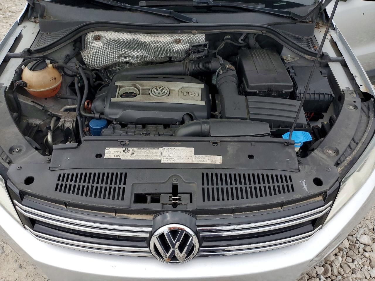 2012 Volkswagen Tiguan S Silver vin: WVGAV7AX4CW548008