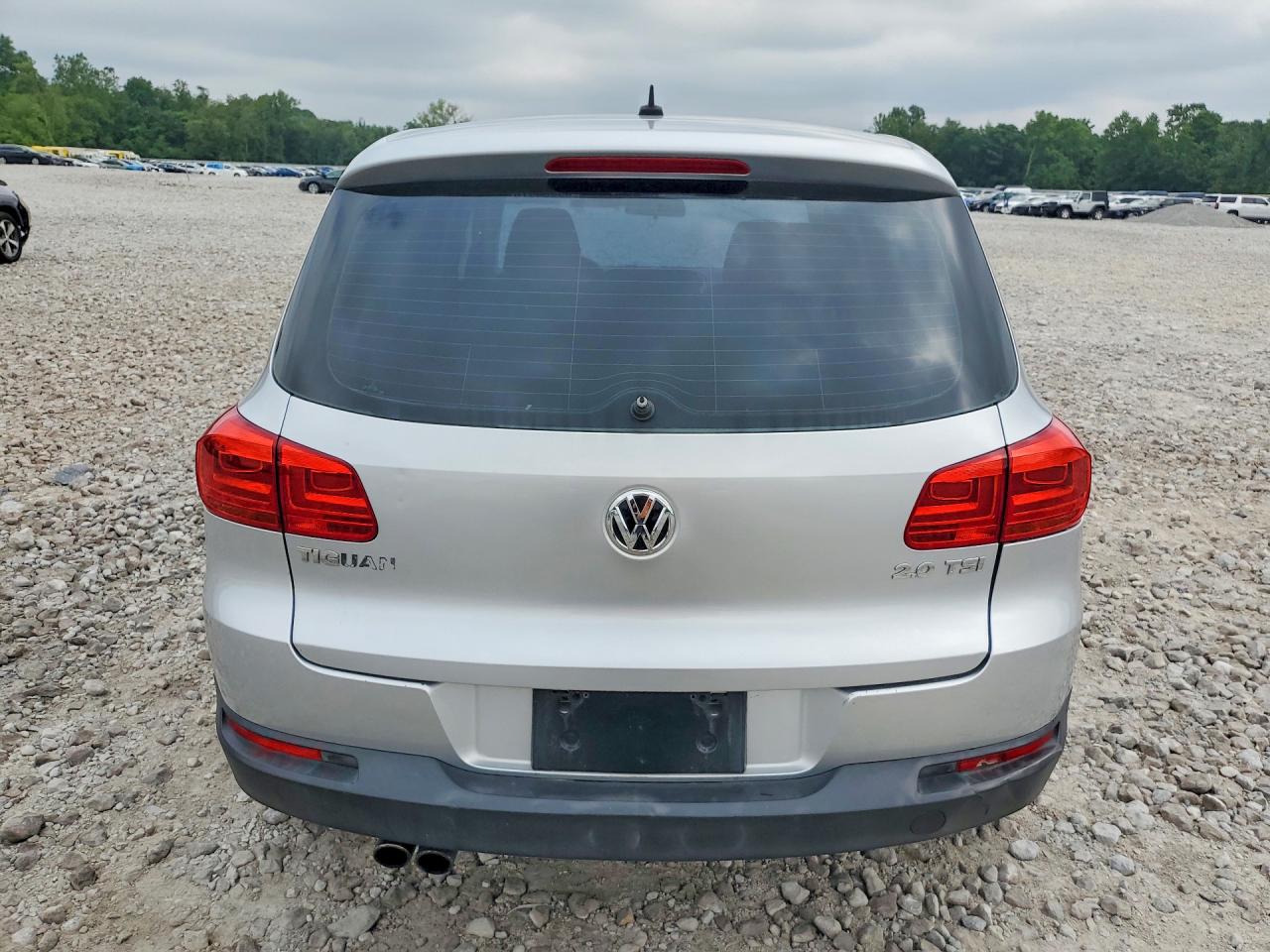 2012 Volkswagen Tiguan S Silver vin: WVGAV7AX4CW548008