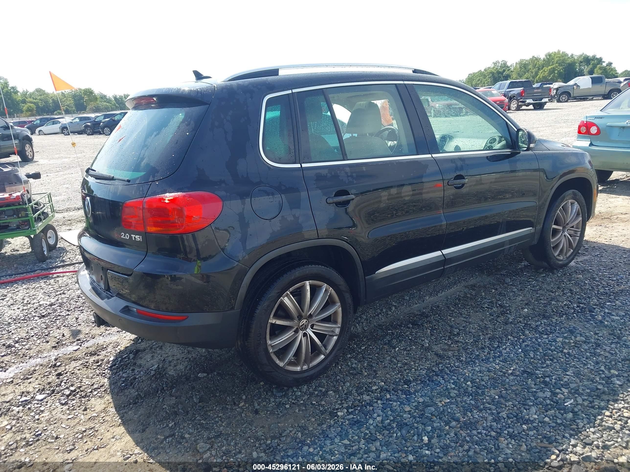 2013 Volkswagen Tiguan Se Black vin: WVGAV7AX4DW523787
