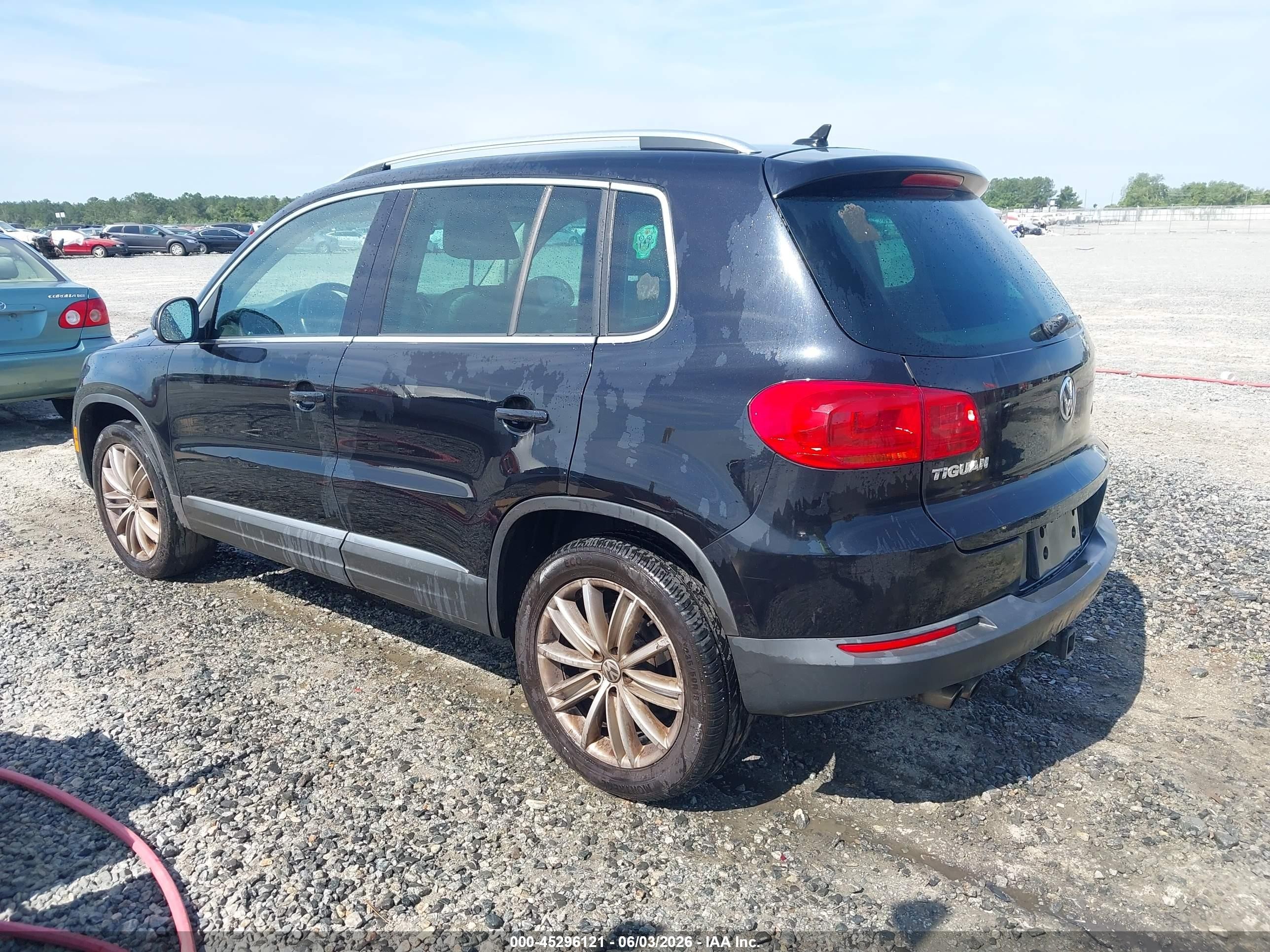 2013 Volkswagen Tiguan Se Black vin: WVGAV7AX4DW523787