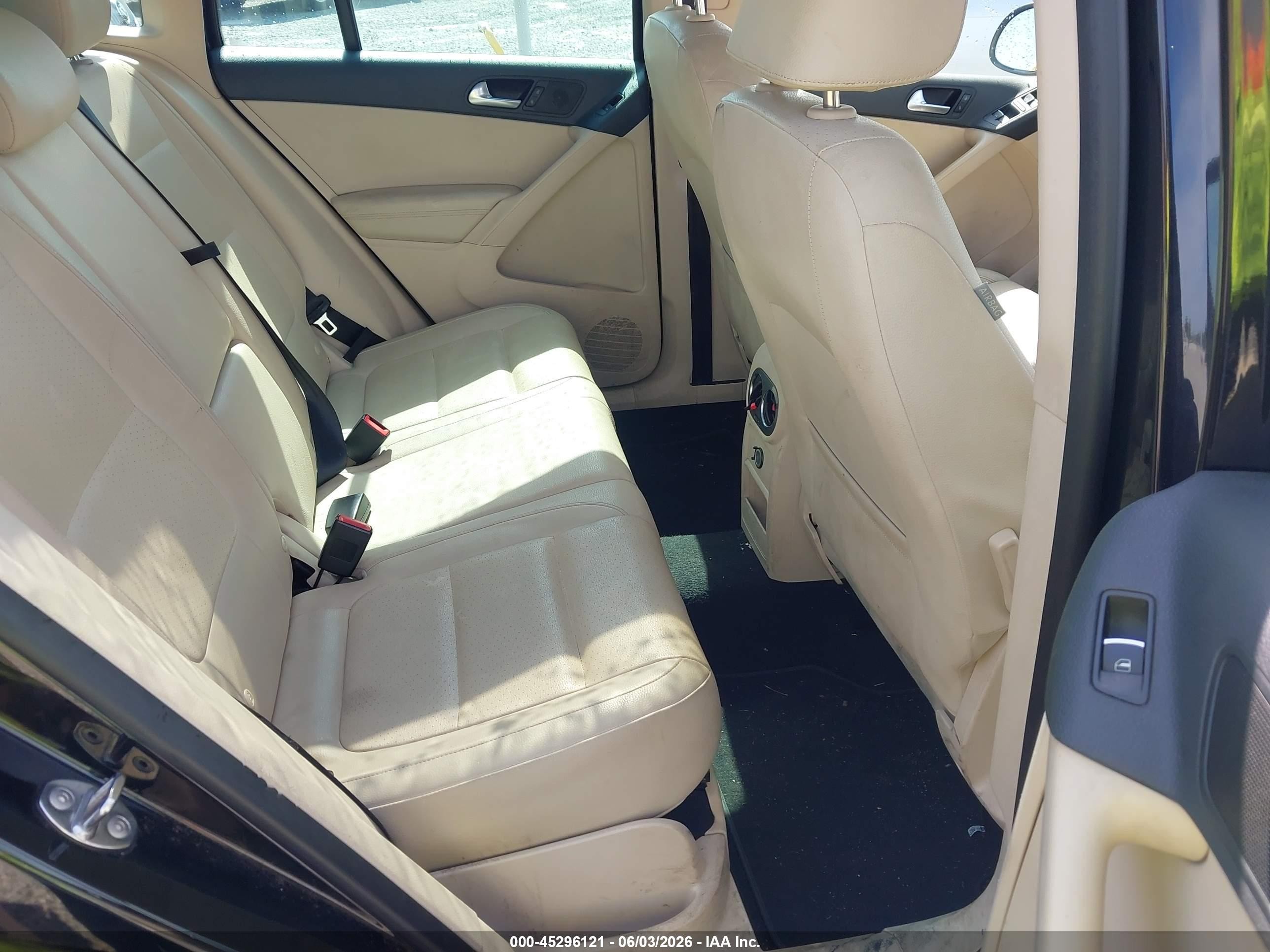 2013 Volkswagen Tiguan Se Black vin: WVGAV7AX4DW523787
