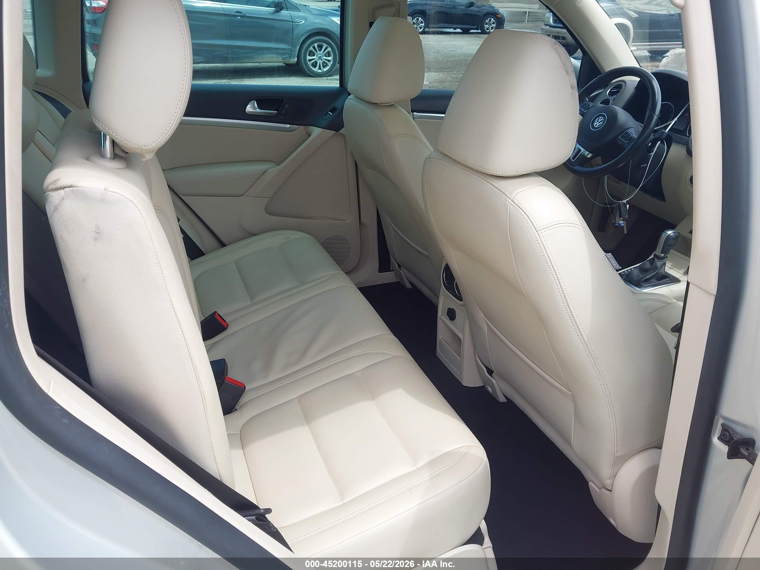 2013 Volkswagen Tiguan Sel Silver vin: WVGAV7AX4DW526916