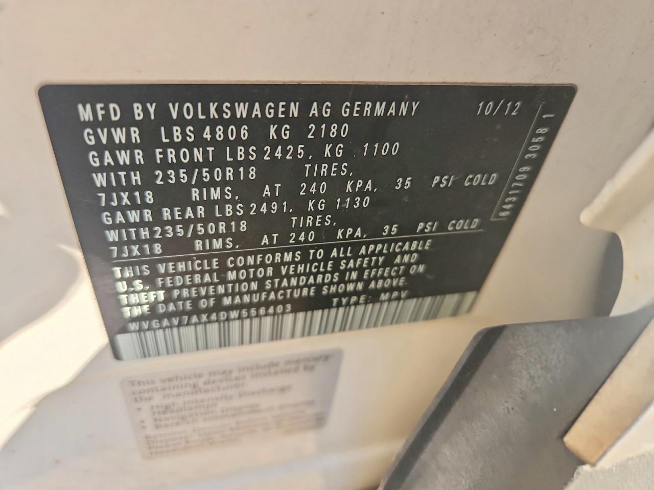 2013 Volkswagen Tiguan S White vin: WVGAV7AX4DW556403