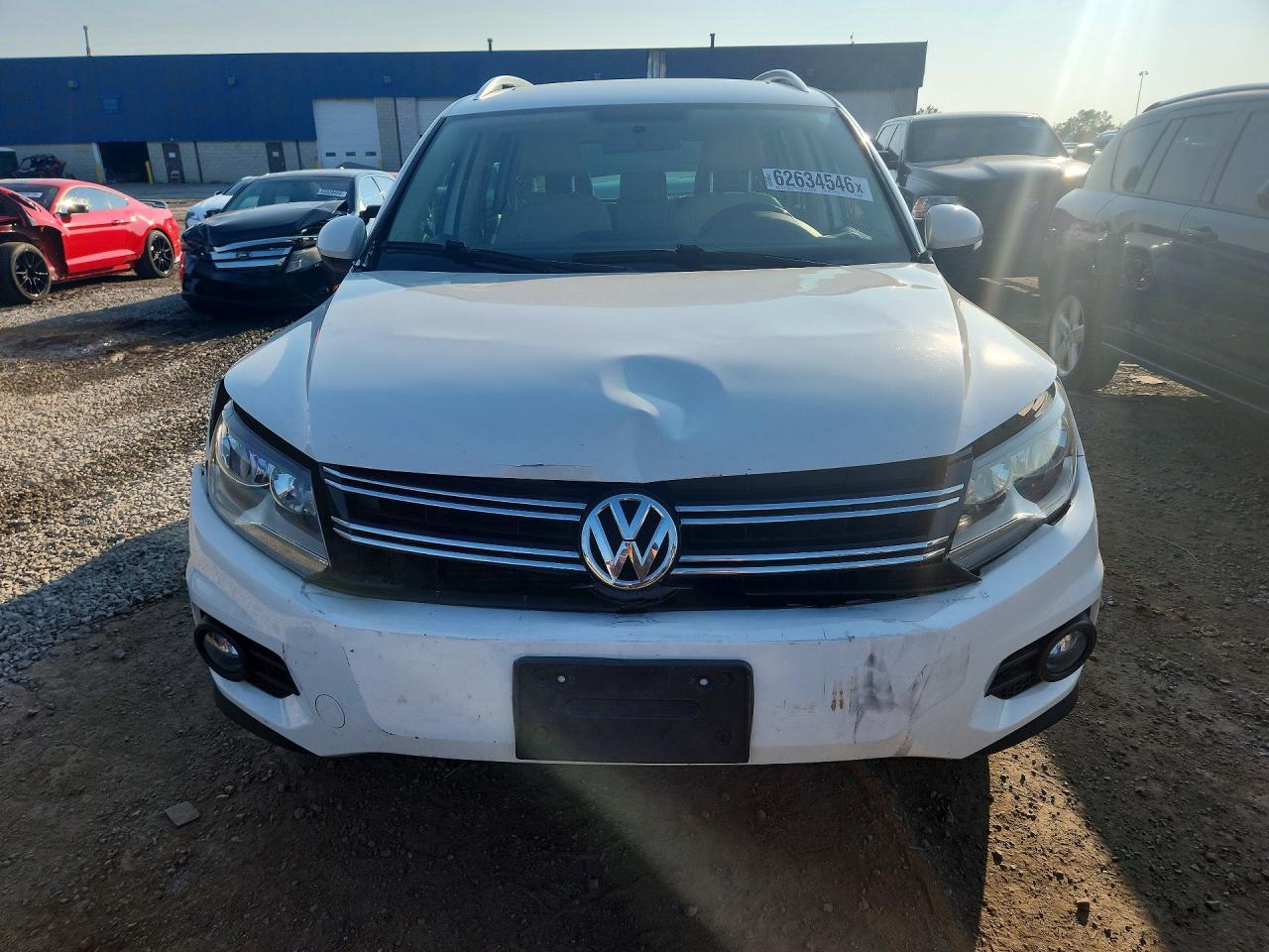 2013 Volkswagen Tiguan S White vin: WVGAV7AX4DW556403
