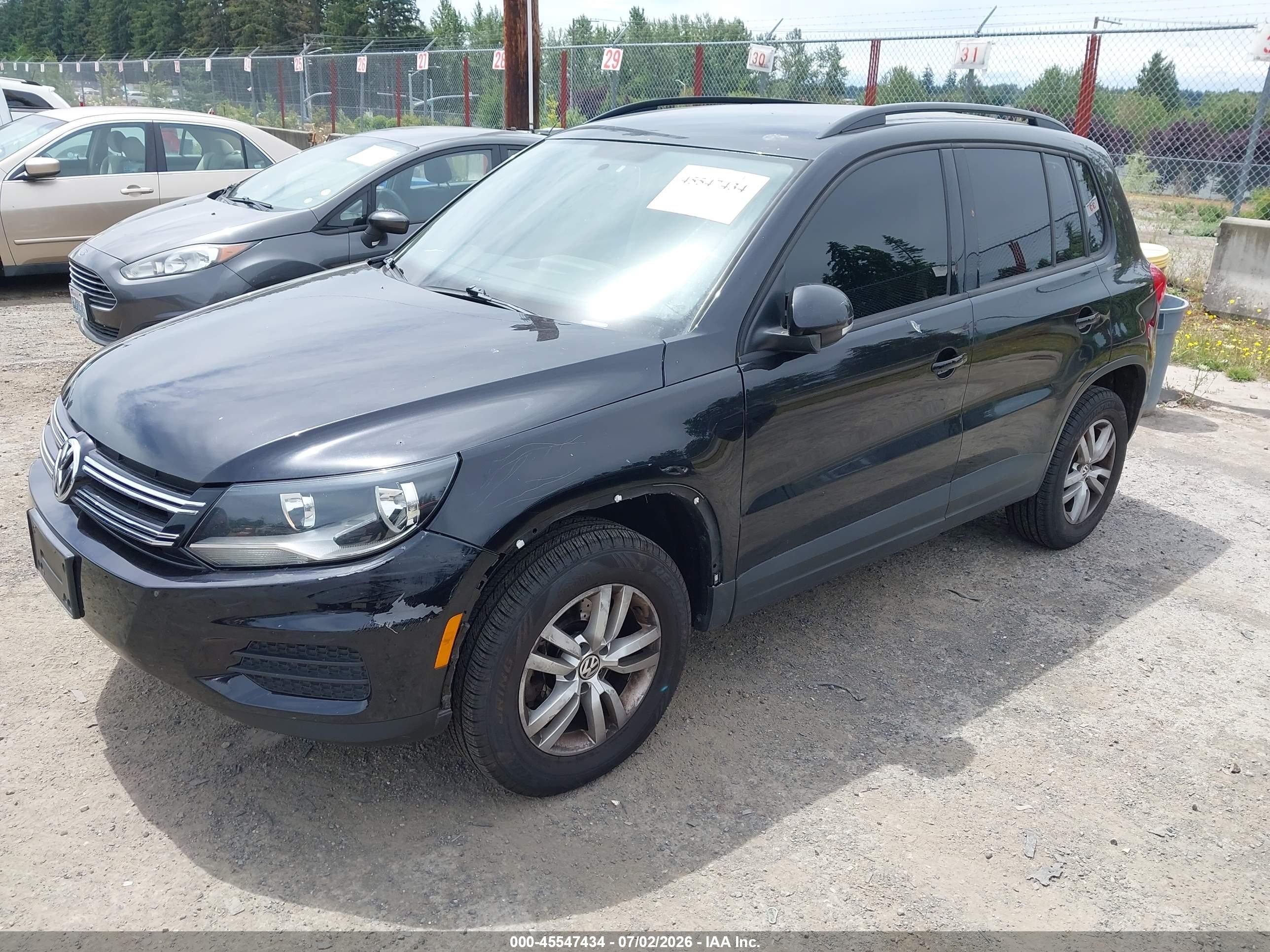 2015 Volkswagen Tiguan S Black vin: WVGAV7AX4FW548787