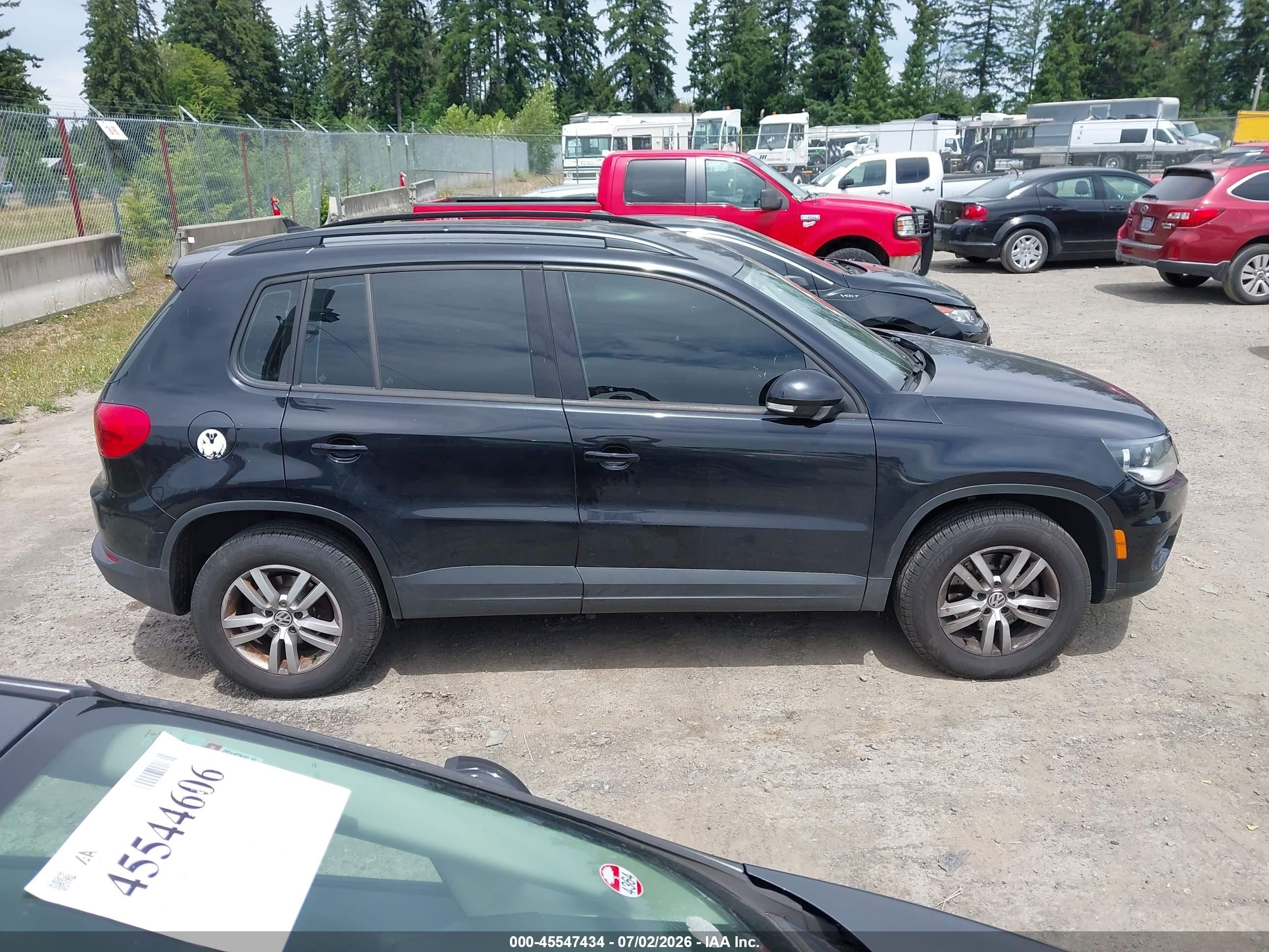 2015 Volkswagen Tiguan S Black vin: WVGAV7AX4FW548787