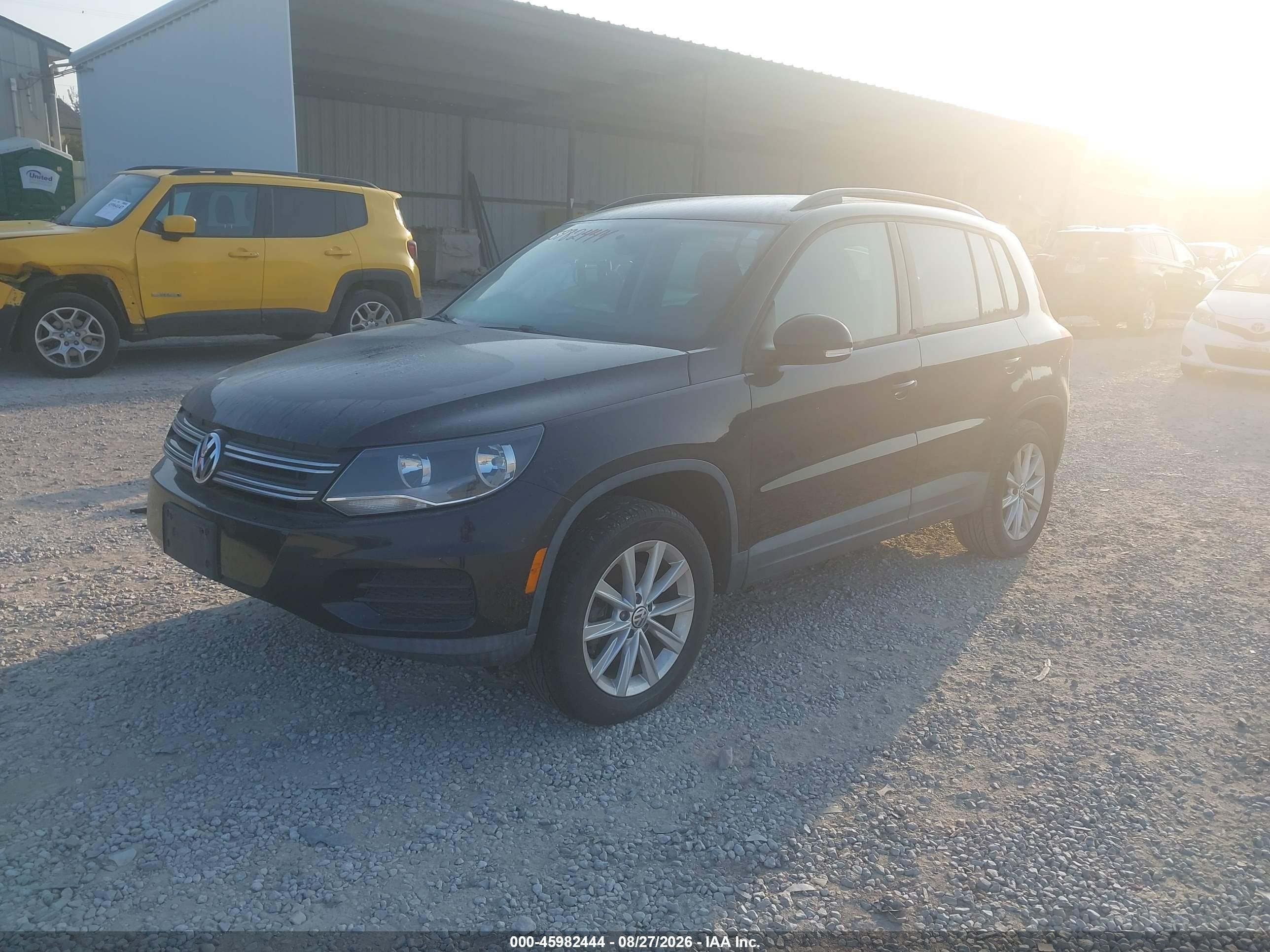 2015 Volkswagen Tiguan Se Black vin: WVGAV7AX4FW549082