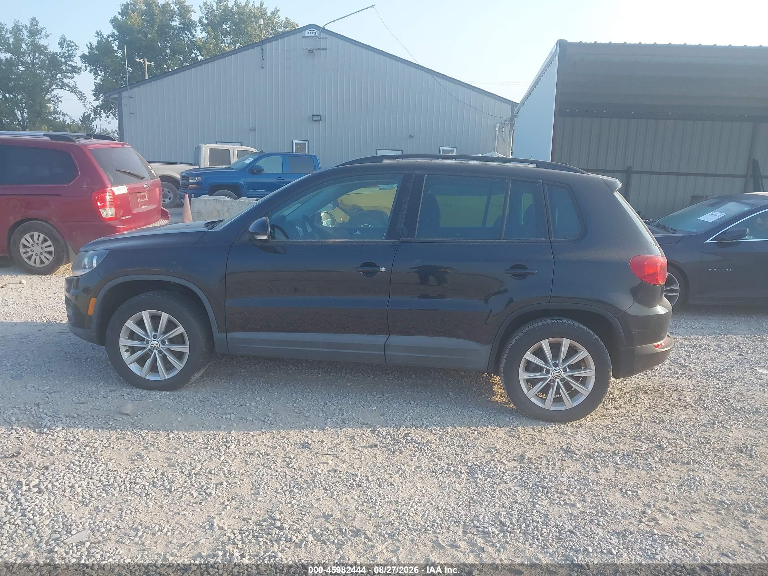 2015 Volkswagen Tiguan Se Black vin: WVGAV7AX4FW549082