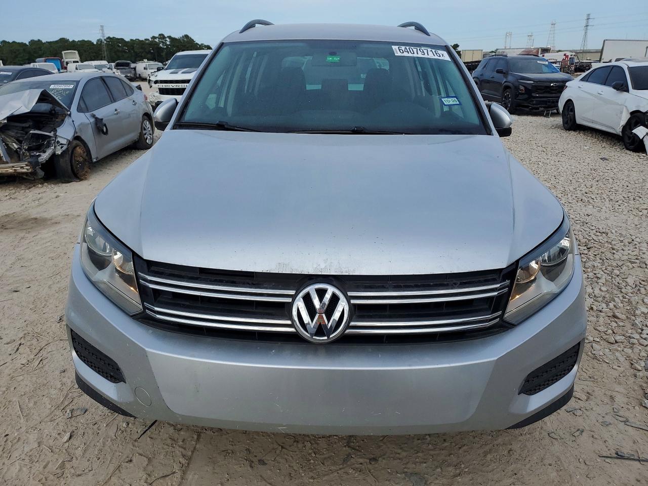 2015 Volkswagen Tiguan S Silver vin: WVGAV7AX4FW597598