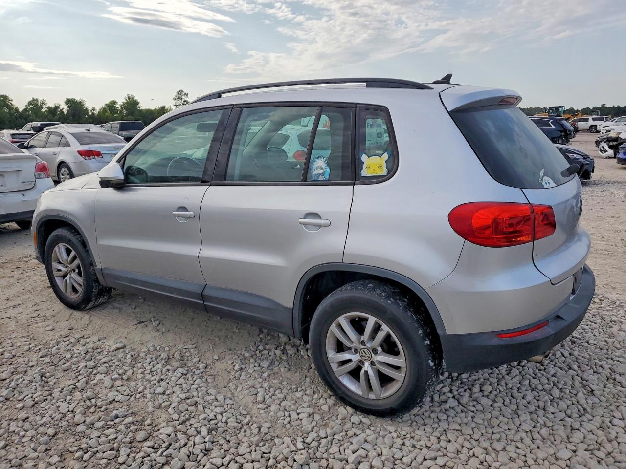2015 Volkswagen Tiguan S Silver vin: WVGAV7AX4FW597598