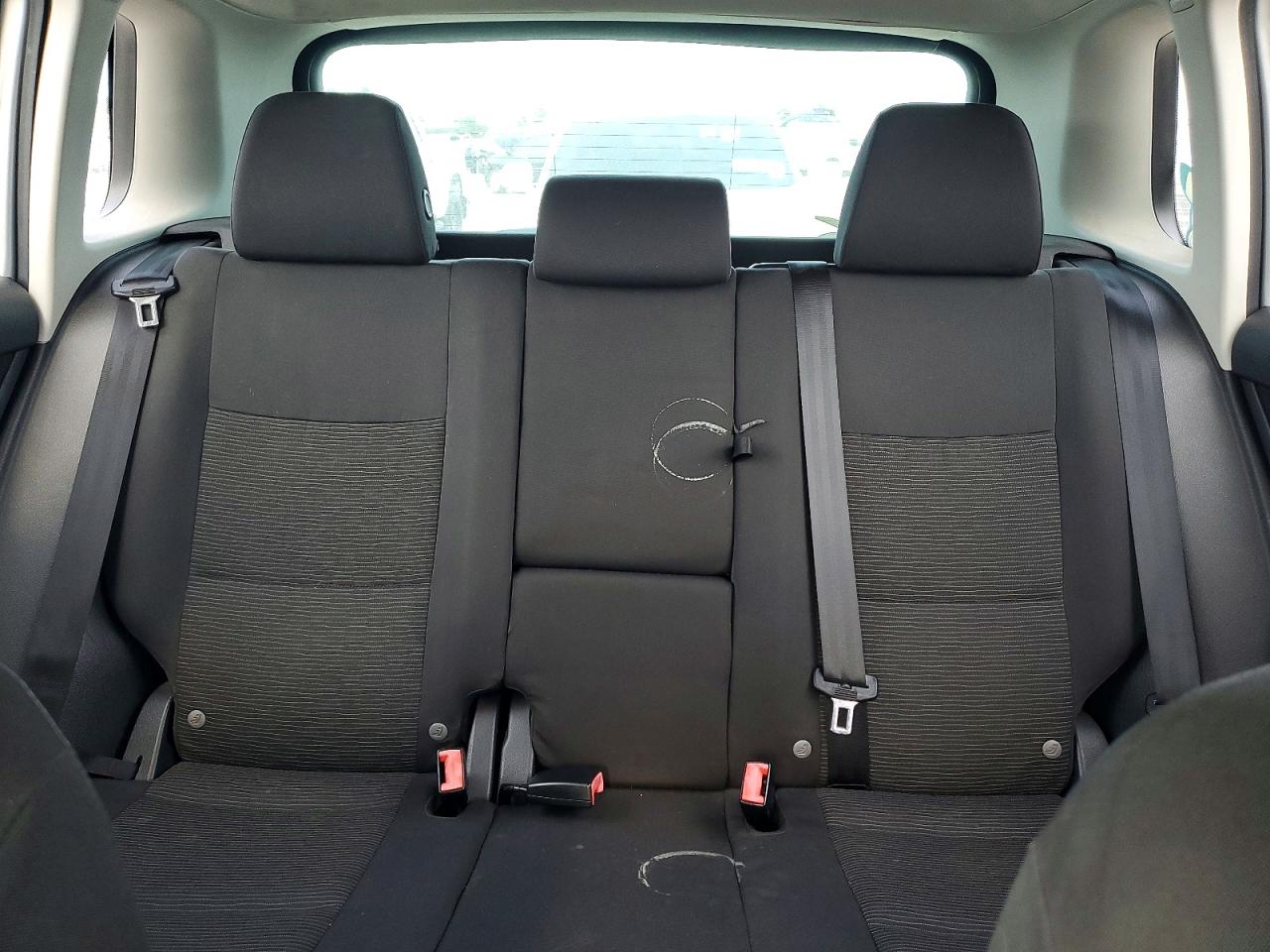 2015 Volkswagen Tiguan S Silver vin: WVGAV7AX4FW597598