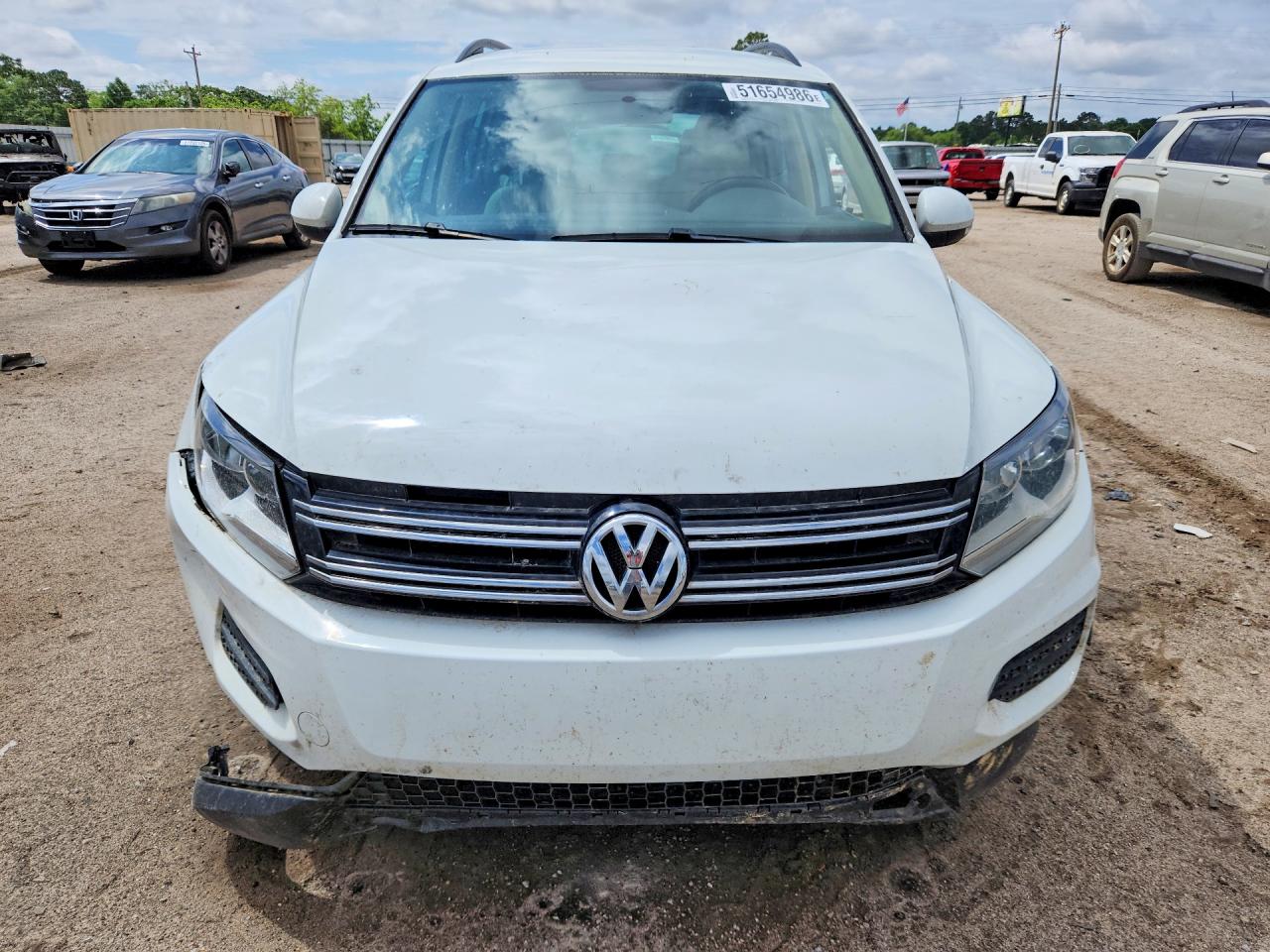 2015 Volkswagen Tiguan S White vin: WVGAV7AX4FW604176