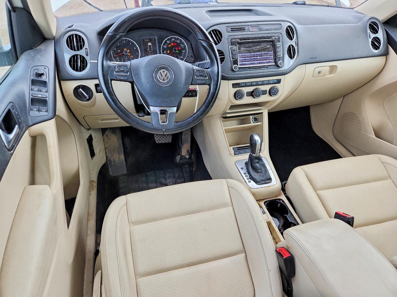 2015 Volkswagen Tiguan S White vin: WVGAV7AX4FW604176