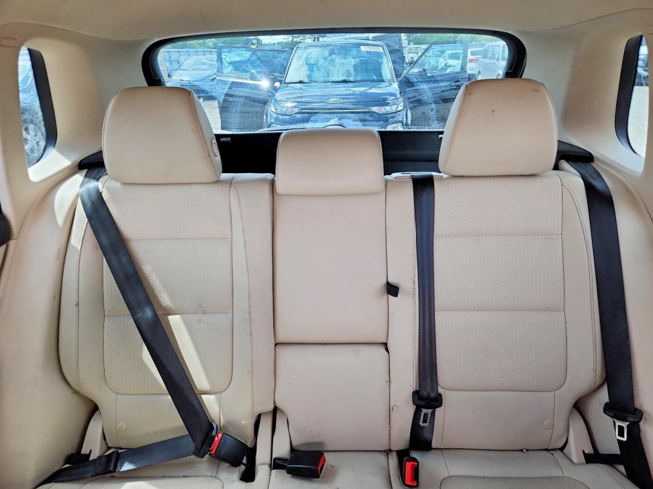 2015 Volkswagen Tiguan S White vin: WVGAV7AX4FW604176