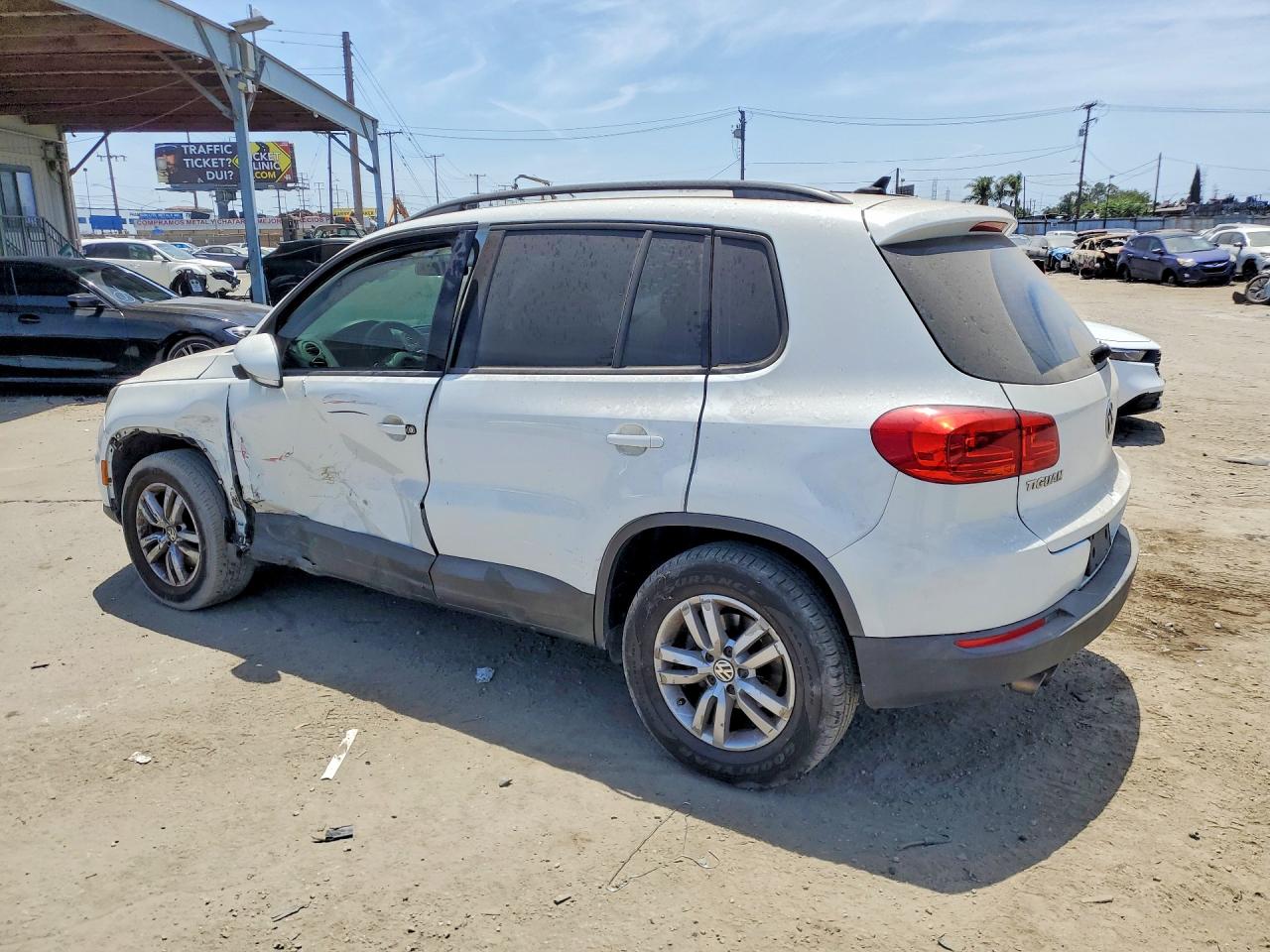 2015 Volkswagen Tiguan S White vin: WVGAV7AX4FW614495