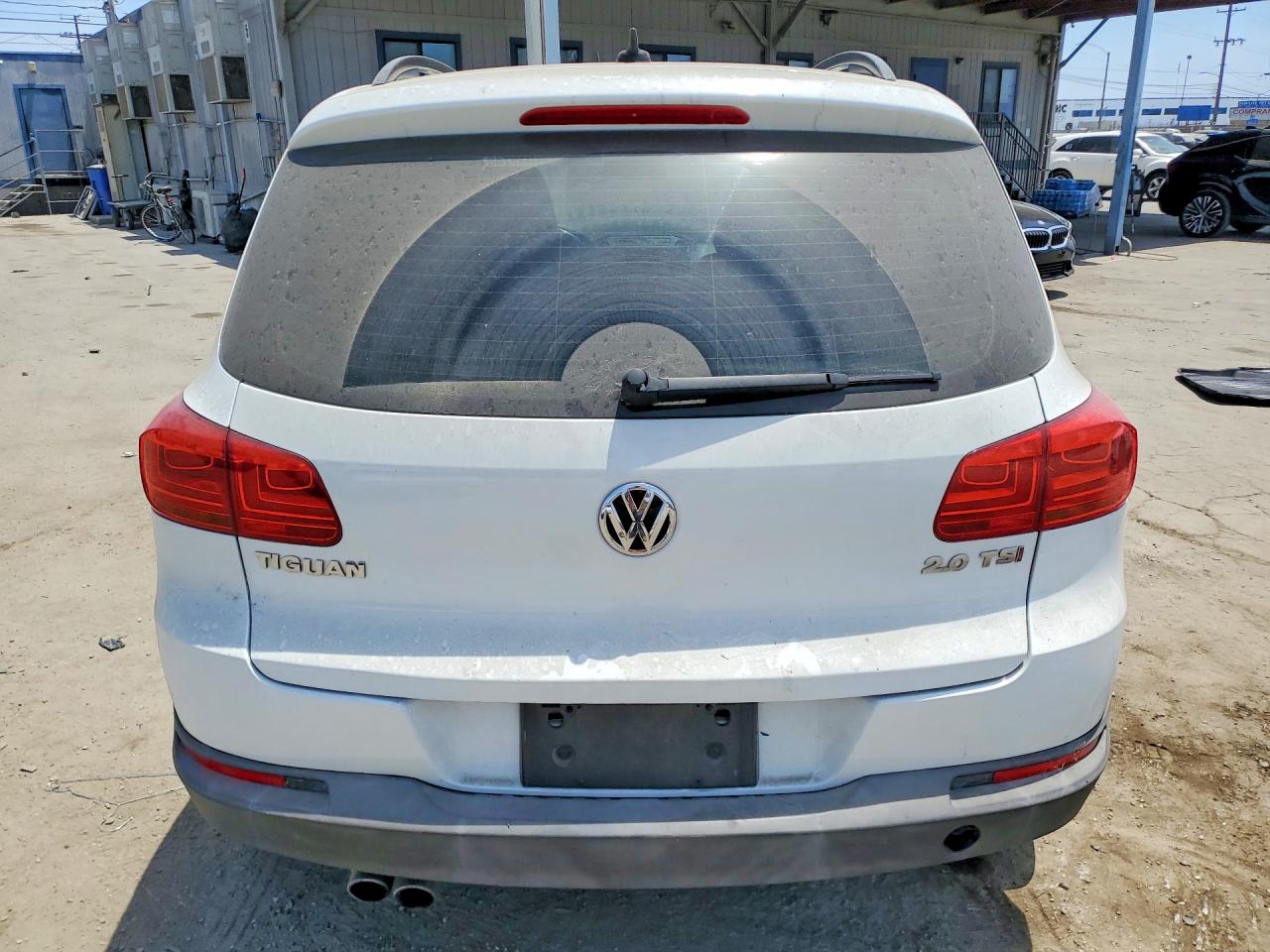 2015 Volkswagen Tiguan S White vin: WVGAV7AX4FW614495