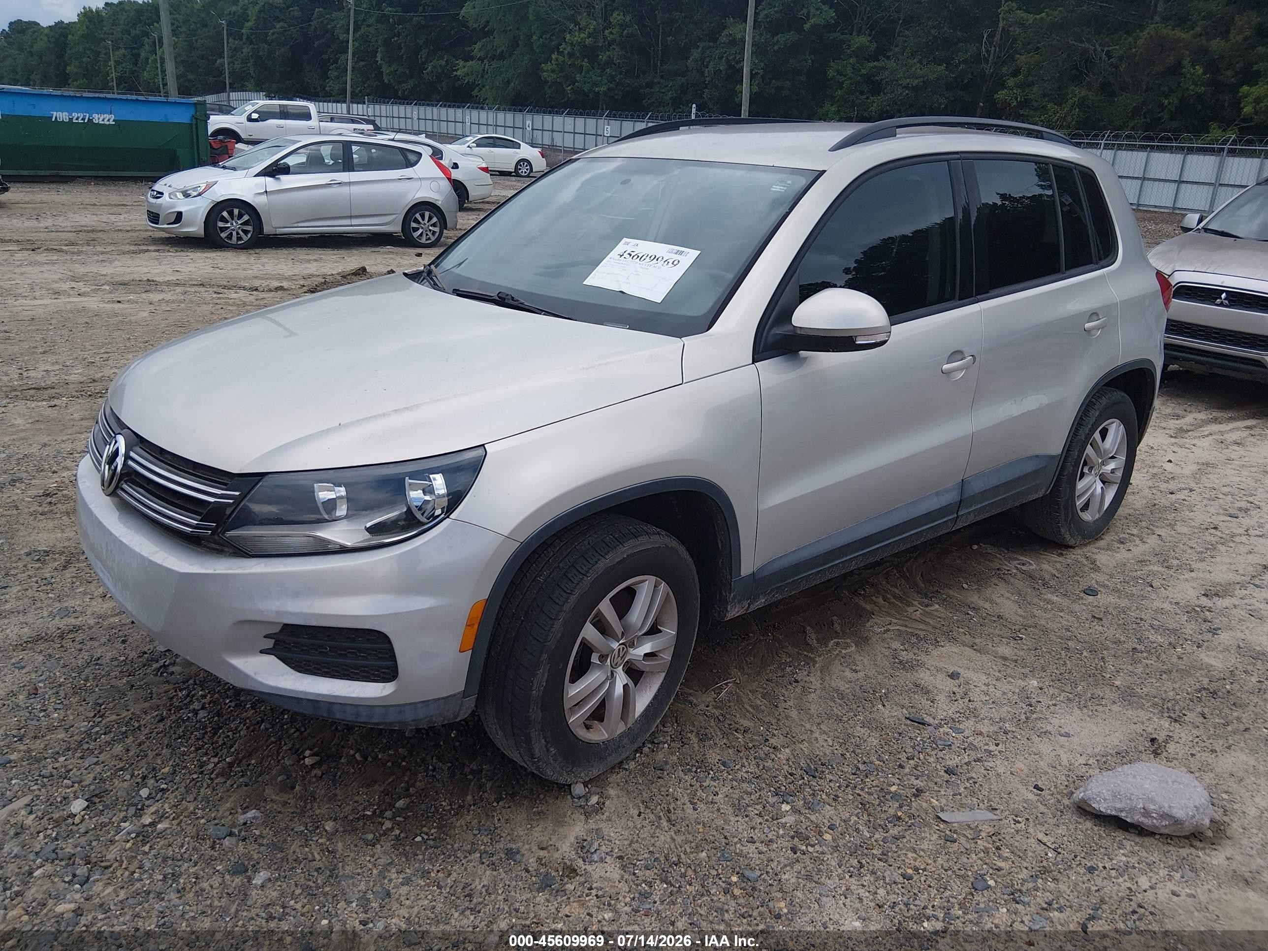 2015 Volkswagen Tiguan S Silver vin: WVGAV7AX4FW615923