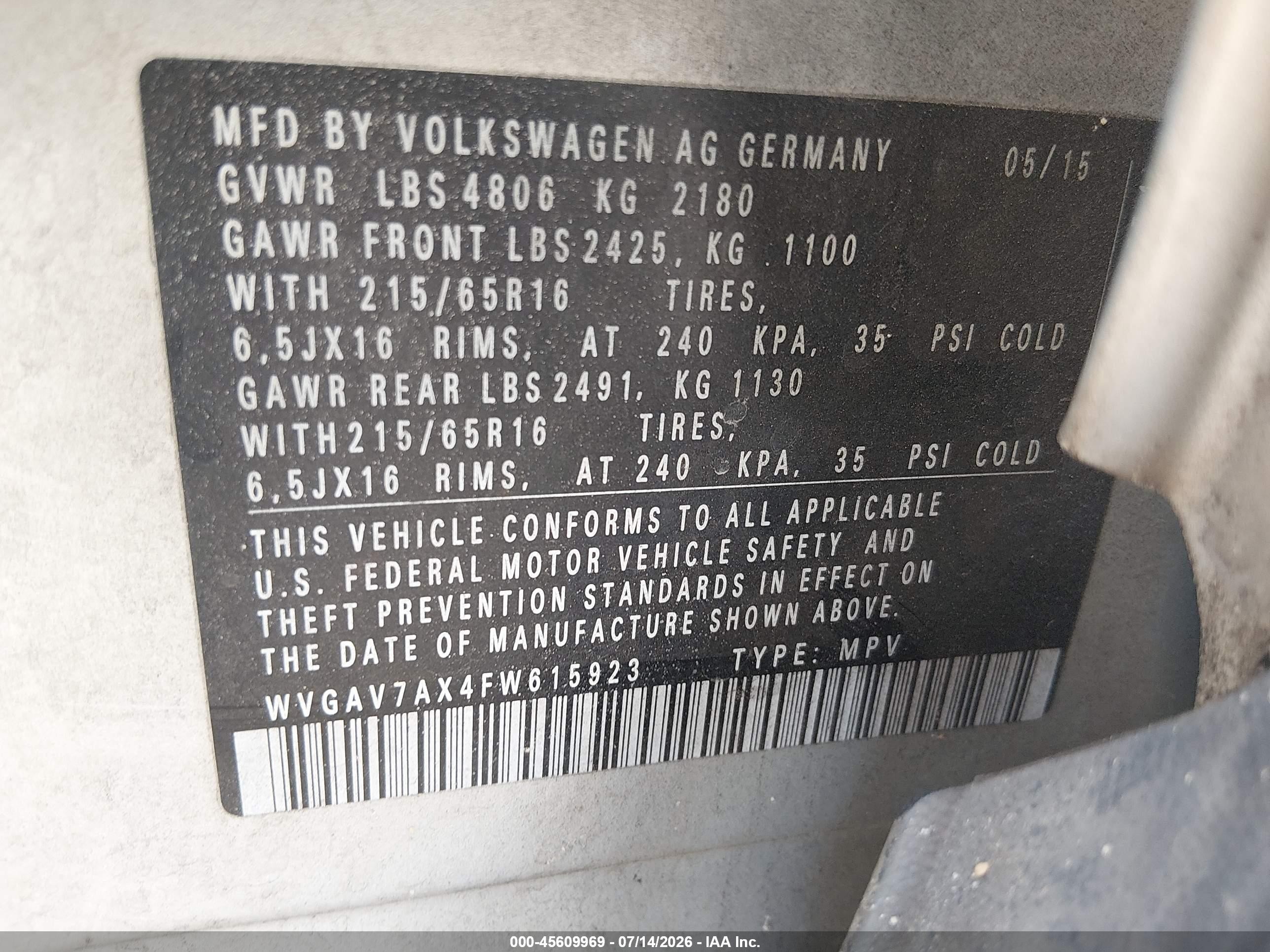 2015 Volkswagen Tiguan S Silver vin: WVGAV7AX4FW615923