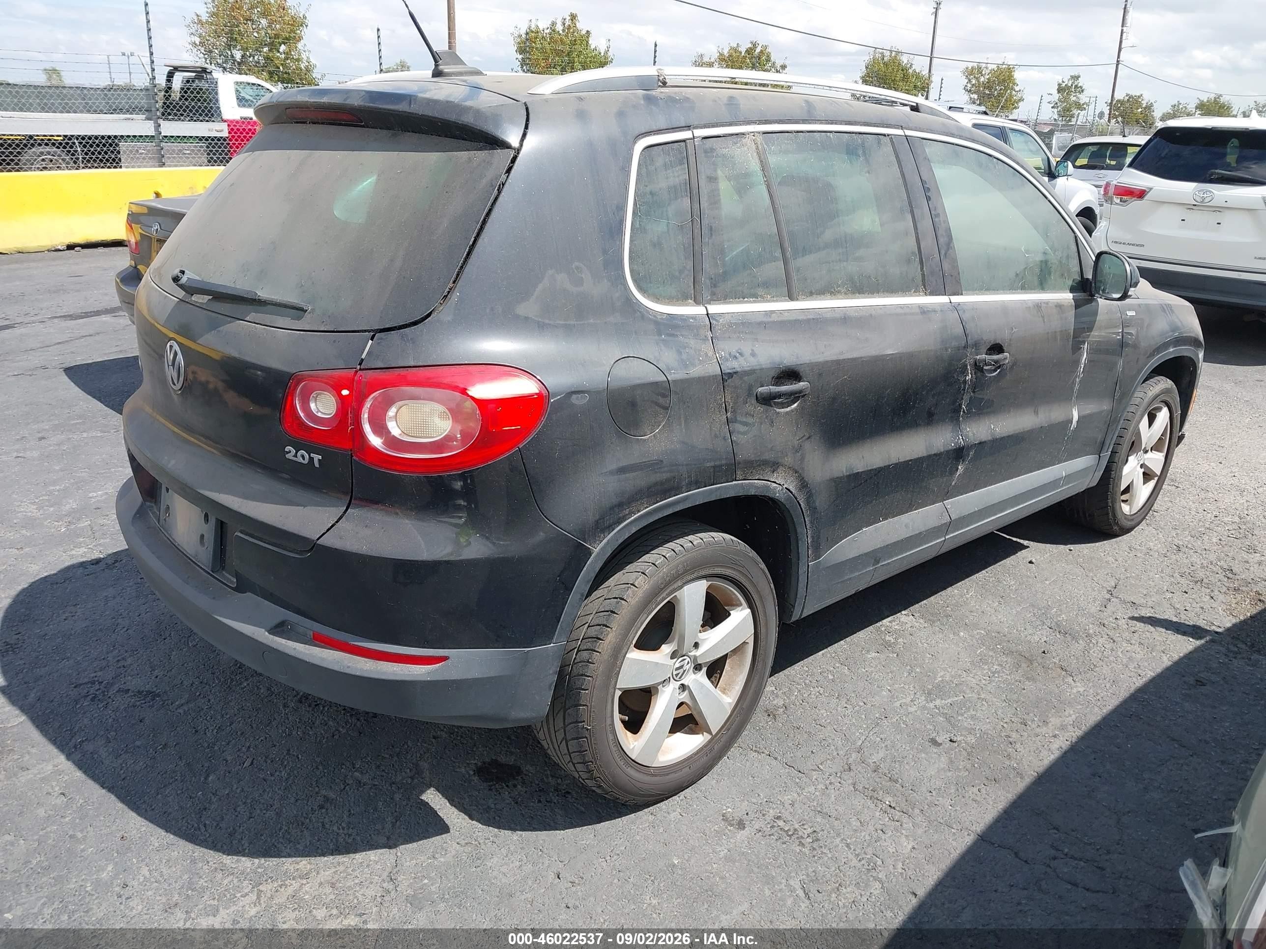2010 Volkswagen Tiguan Wolfsburg Edition Черный vin: WVGAV7AX5AW003187