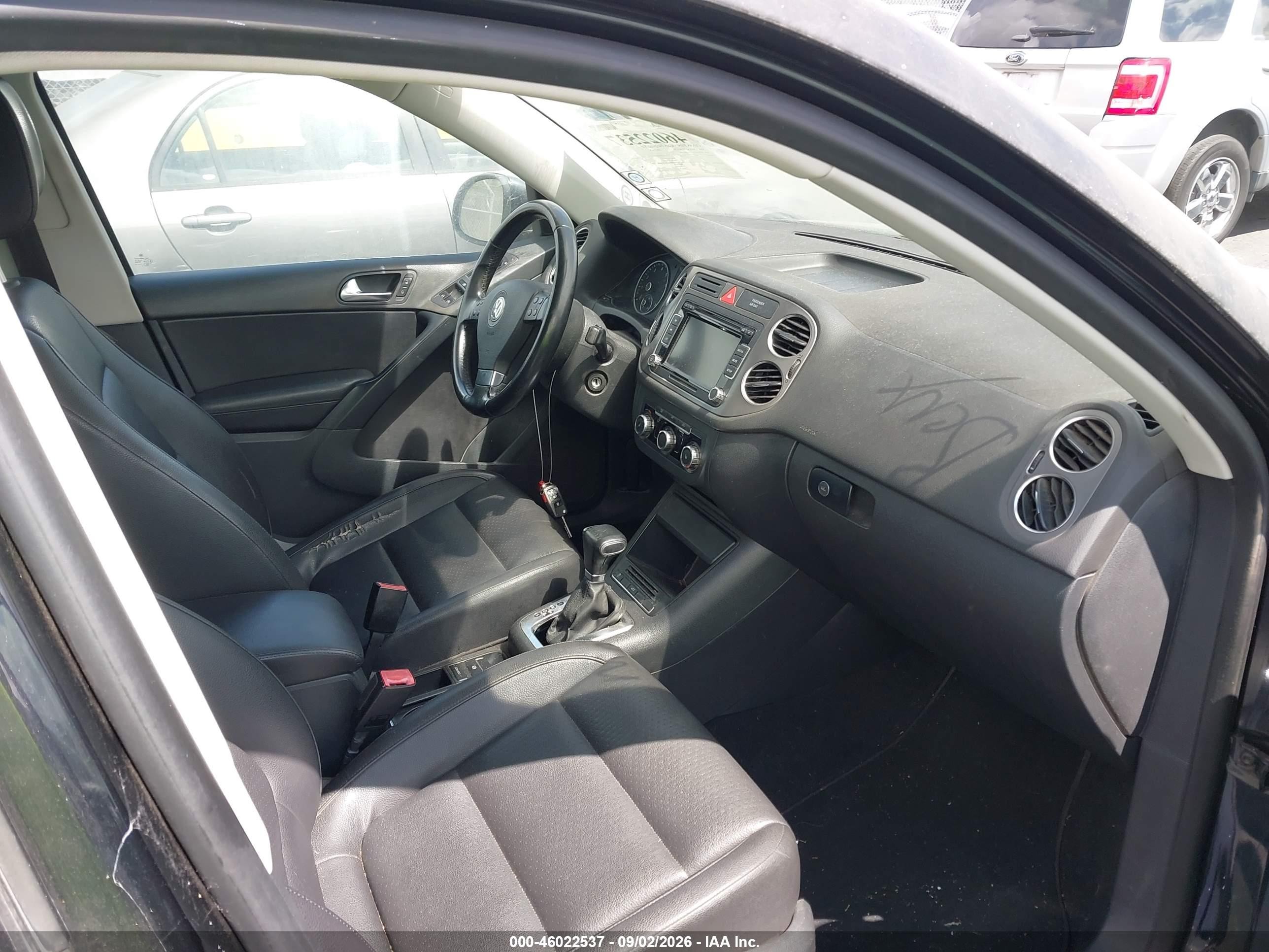 2010 Volkswagen Tiguan Wolfsburg Edition Черный vin: WVGAV7AX5AW003187