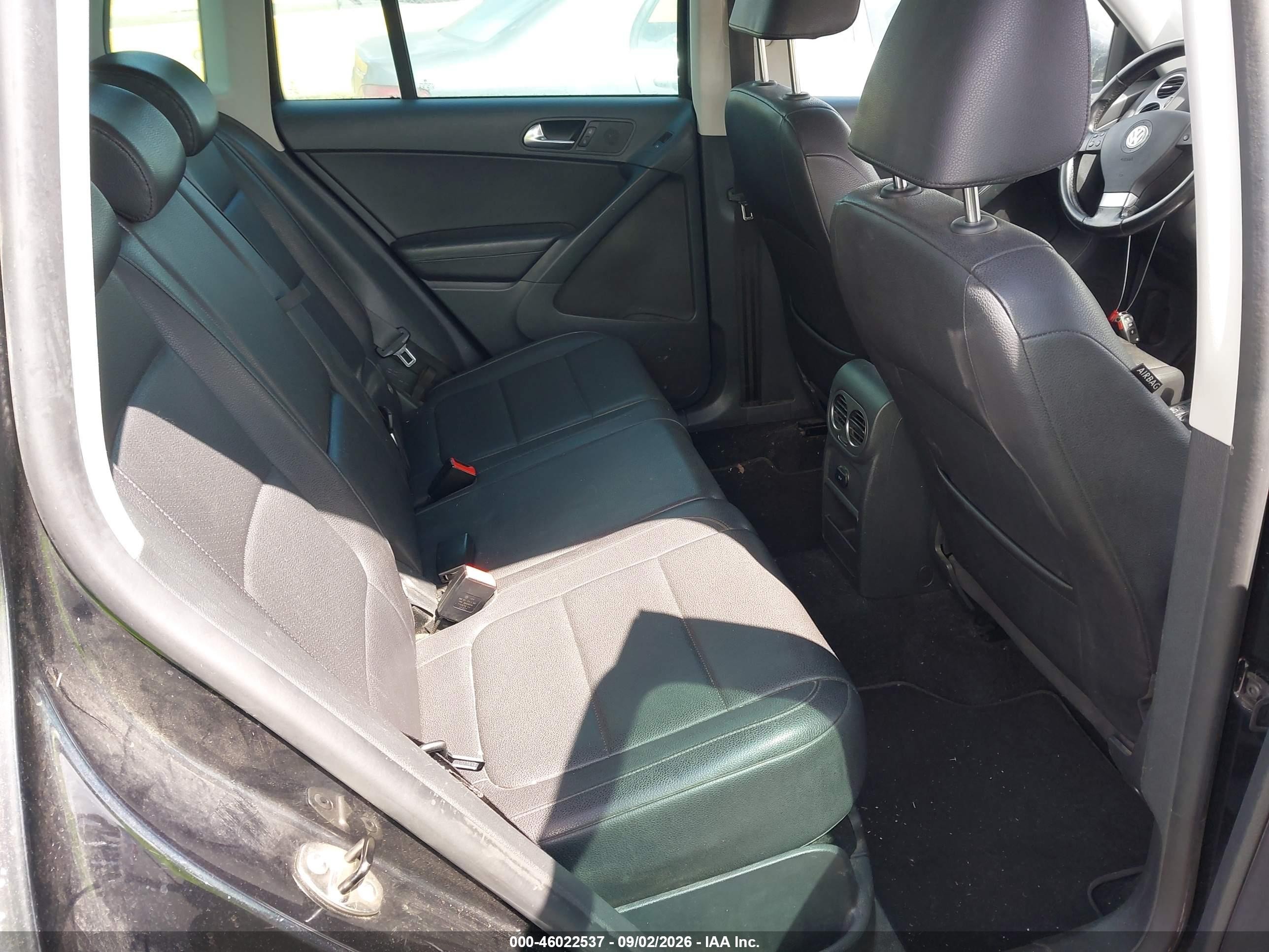 2010 Volkswagen Tiguan Wolfsburg Edition Черный vin: WVGAV7AX5AW003187