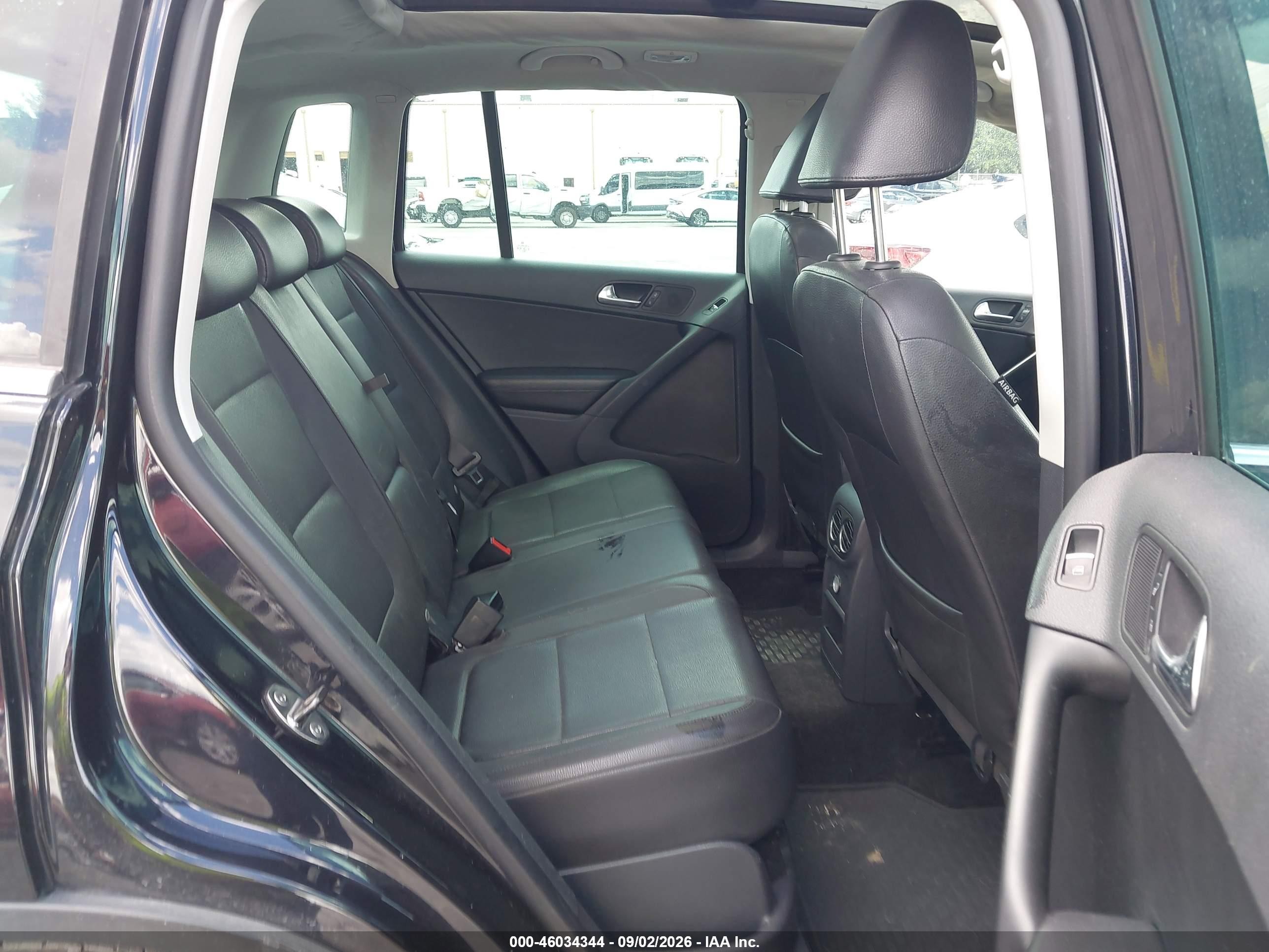 2011 Volkswagen Tiguan Se Black vin: WVGAV7AX5BW503187