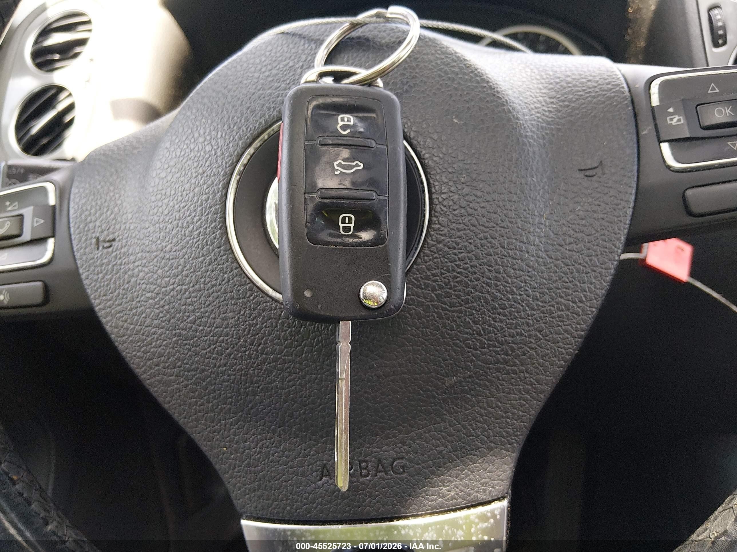 2012 Volkswagen Tiguan Se Gray vin: WVGAV7AX5CW004519