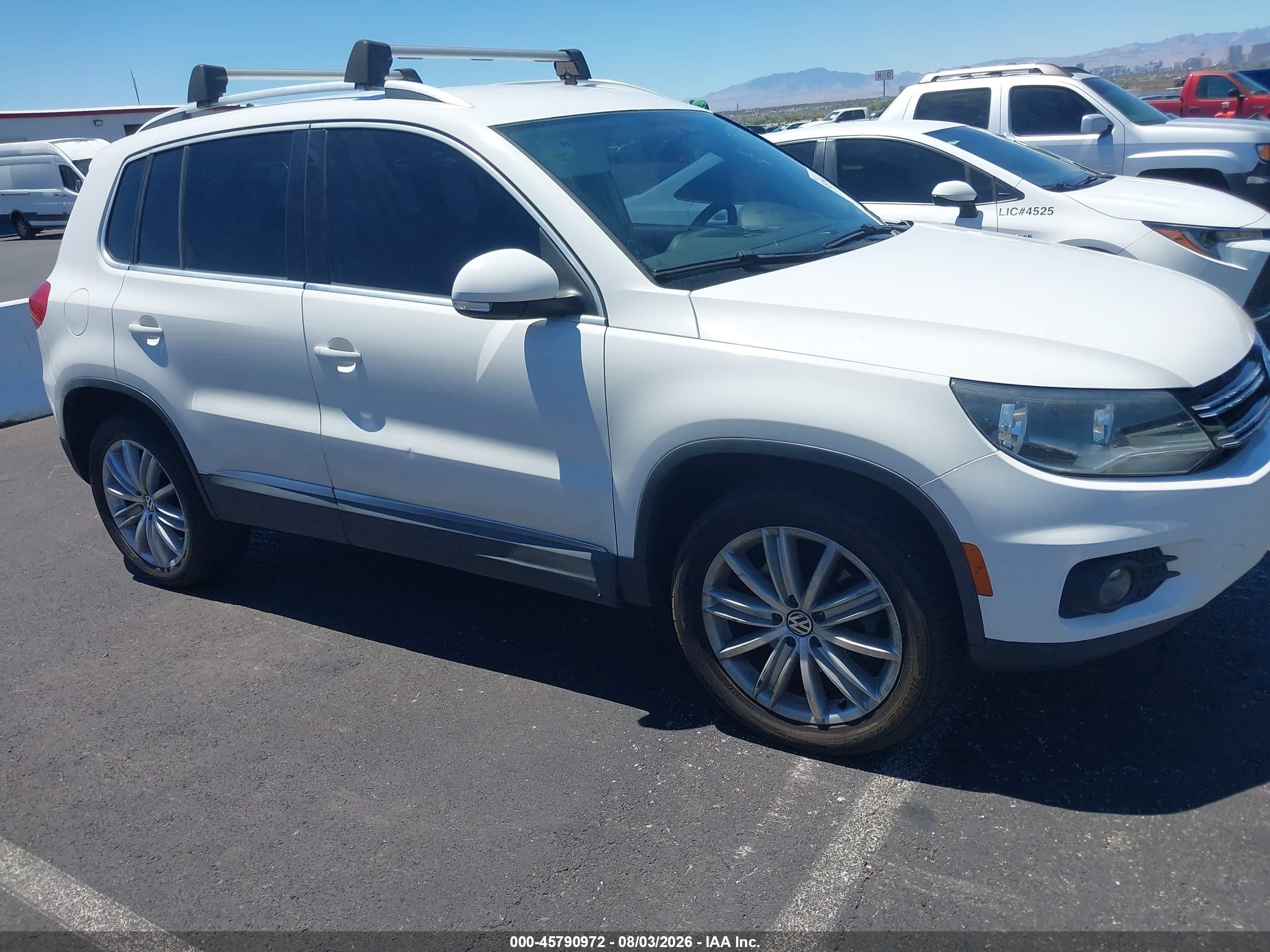 2012 Volkswagen Tiguan Se Белый vin: WVGAV7AX5CW518371