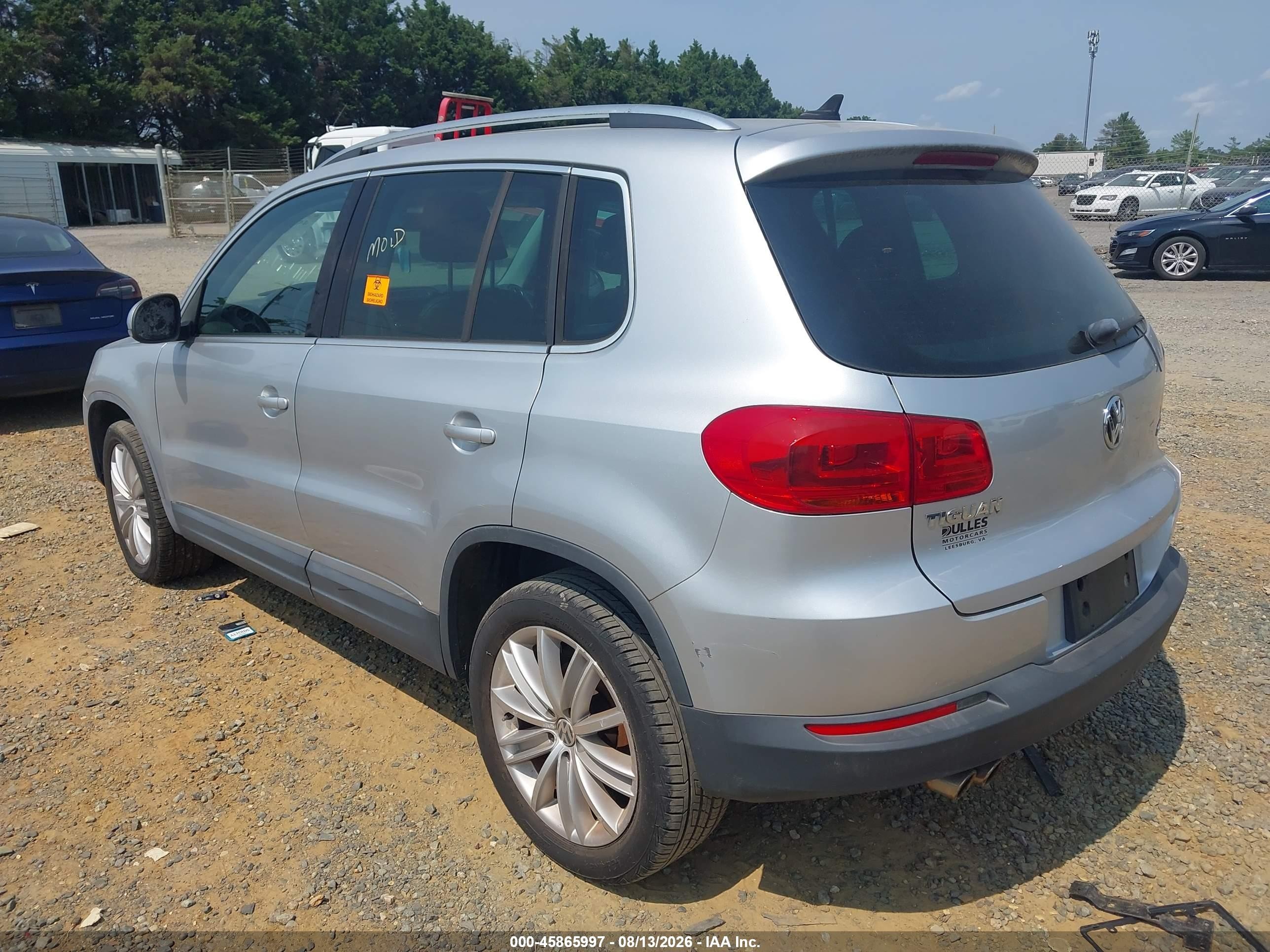 2012 Volkswagen Tiguan Se Silver vin: WVGAV7AX5CW526471