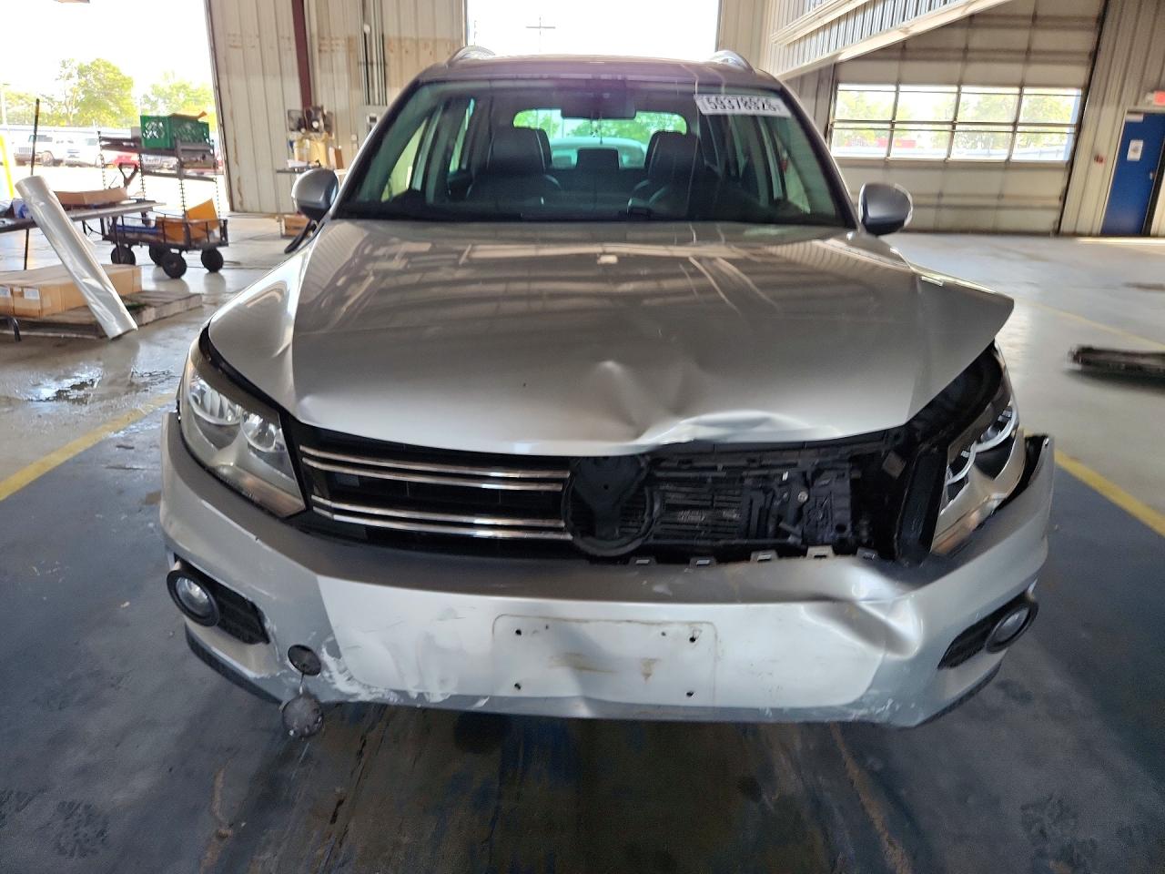 2012 Volkswagen Tiguan S/se/sel Silver vin: WVGAV7AX5CW527068