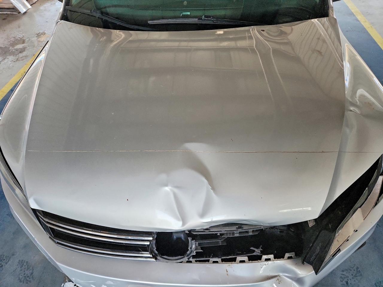 2012 Volkswagen Tiguan S/se/sel Silver vin: WVGAV7AX5CW527068