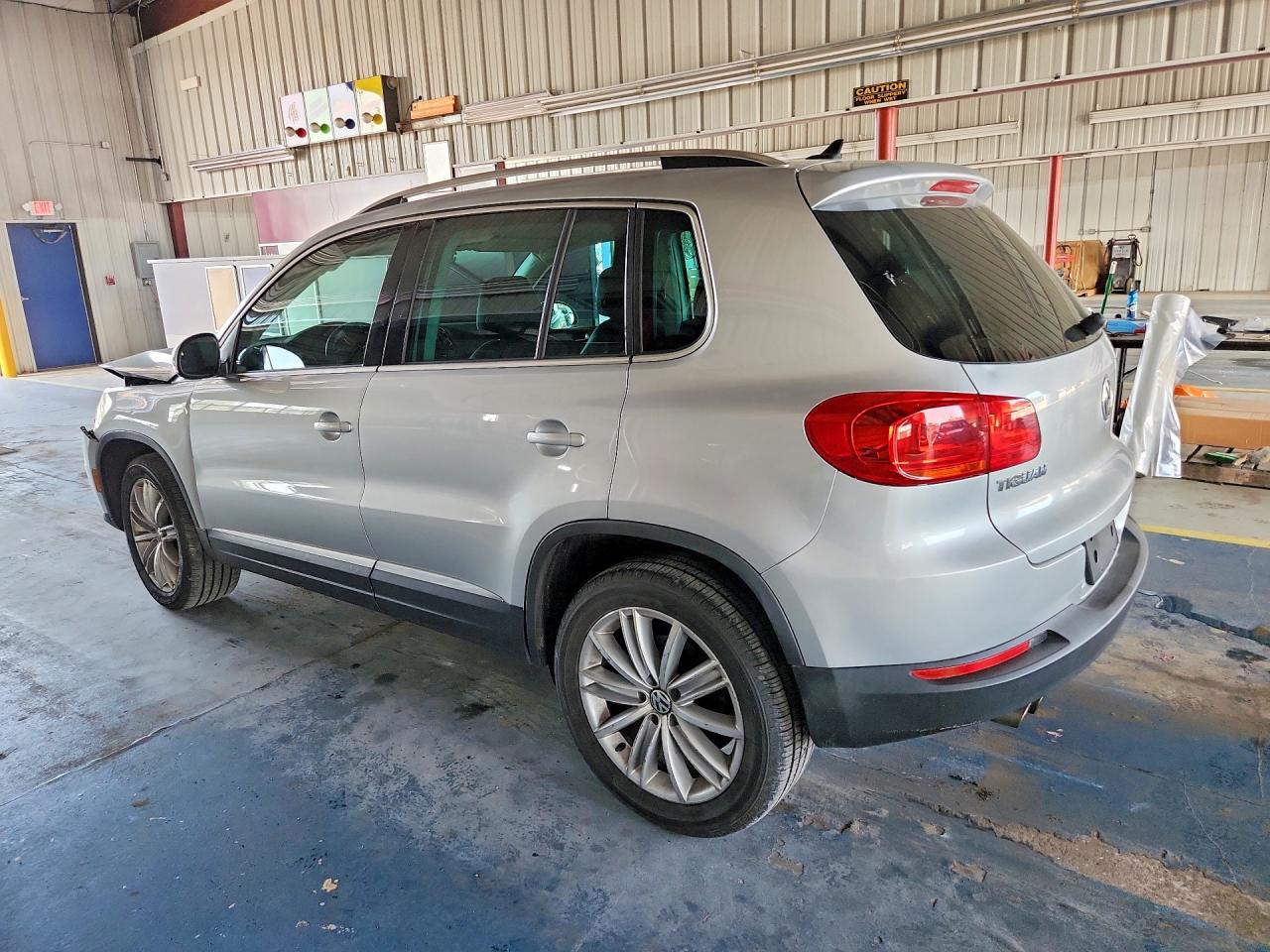 2012 Volkswagen Tiguan S/se/sel Silver vin: WVGAV7AX5CW527068