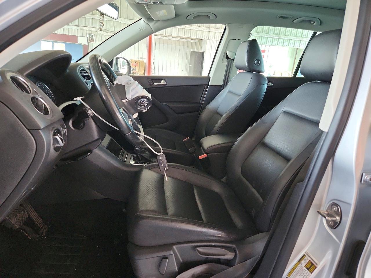 2012 Volkswagen Tiguan S/se/sel Silver vin: WVGAV7AX5CW527068
