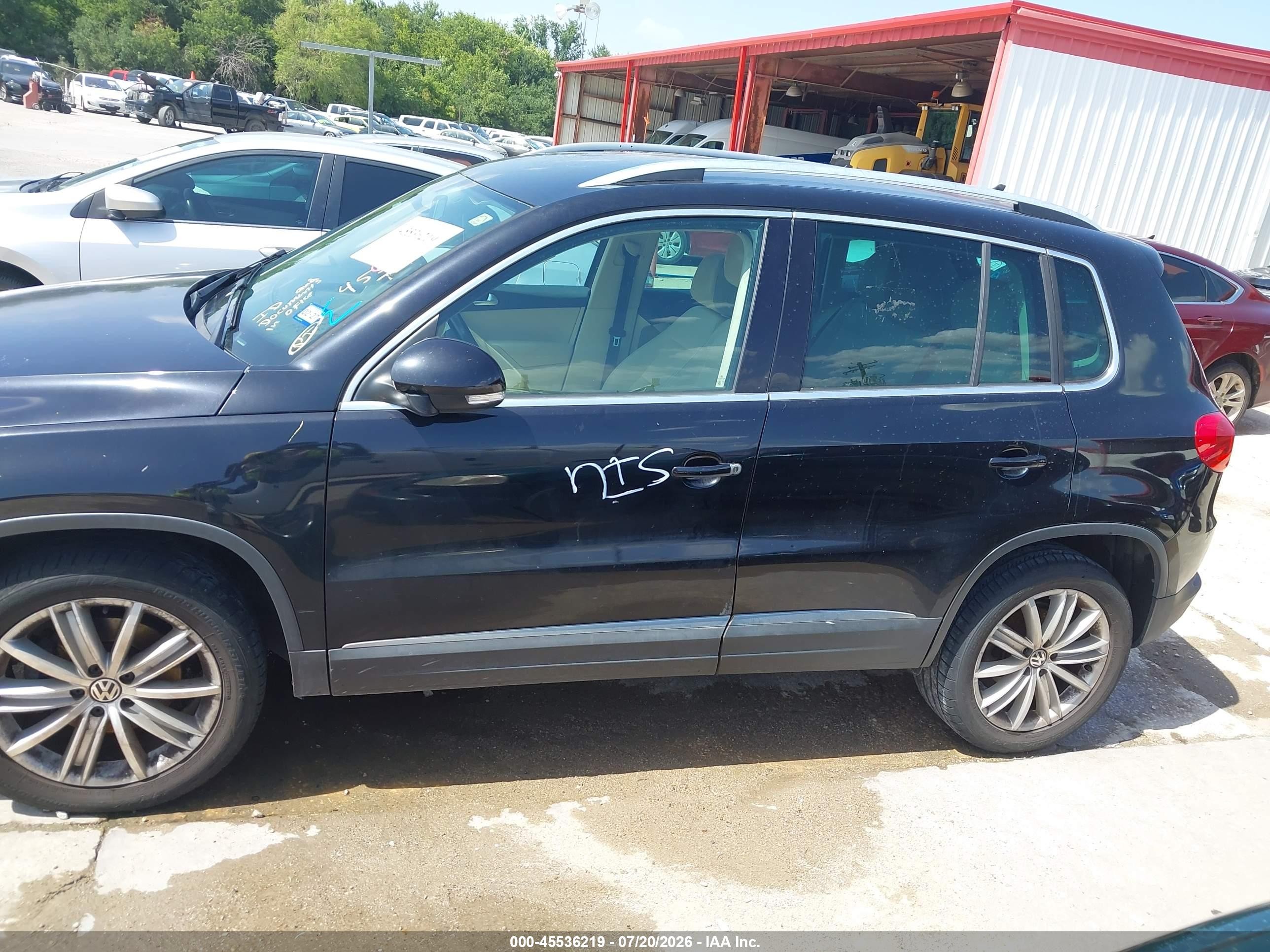 2012 Volkswagen Tiguan Se Black vin: WVGAV7AX5CW555789