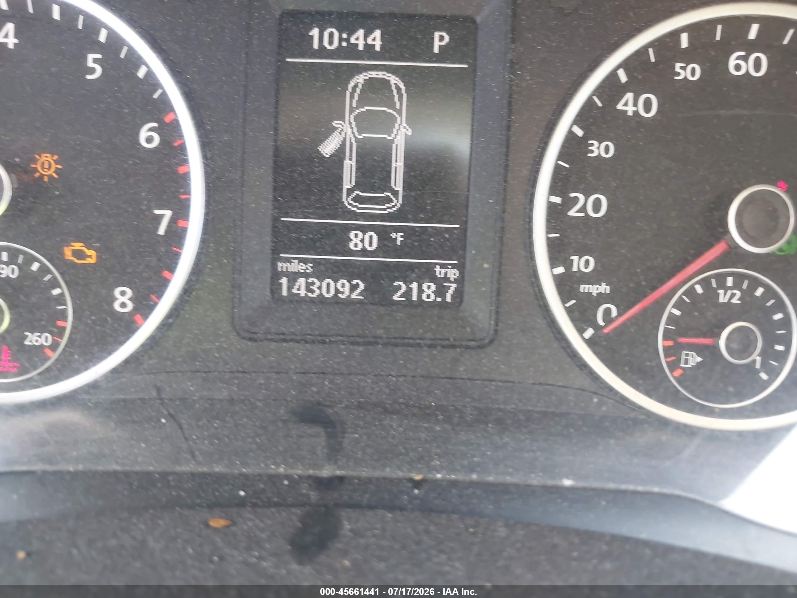 2012 Volkswagen Tiguan Le White vin: WVGAV7AX5CW588209