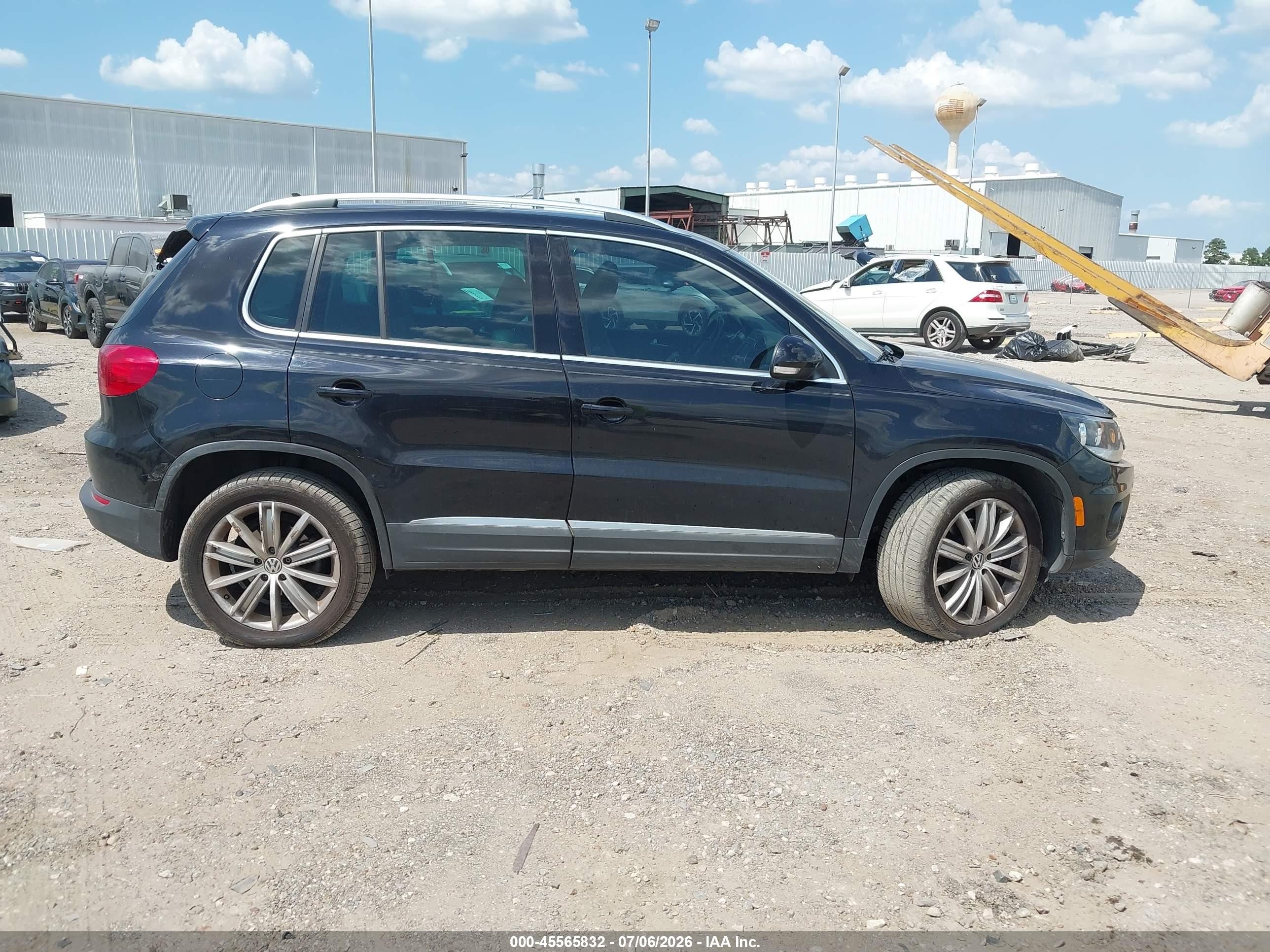 2013 Volkswagen Tiguan Se Black vin: WVGAV7AX5DW523345