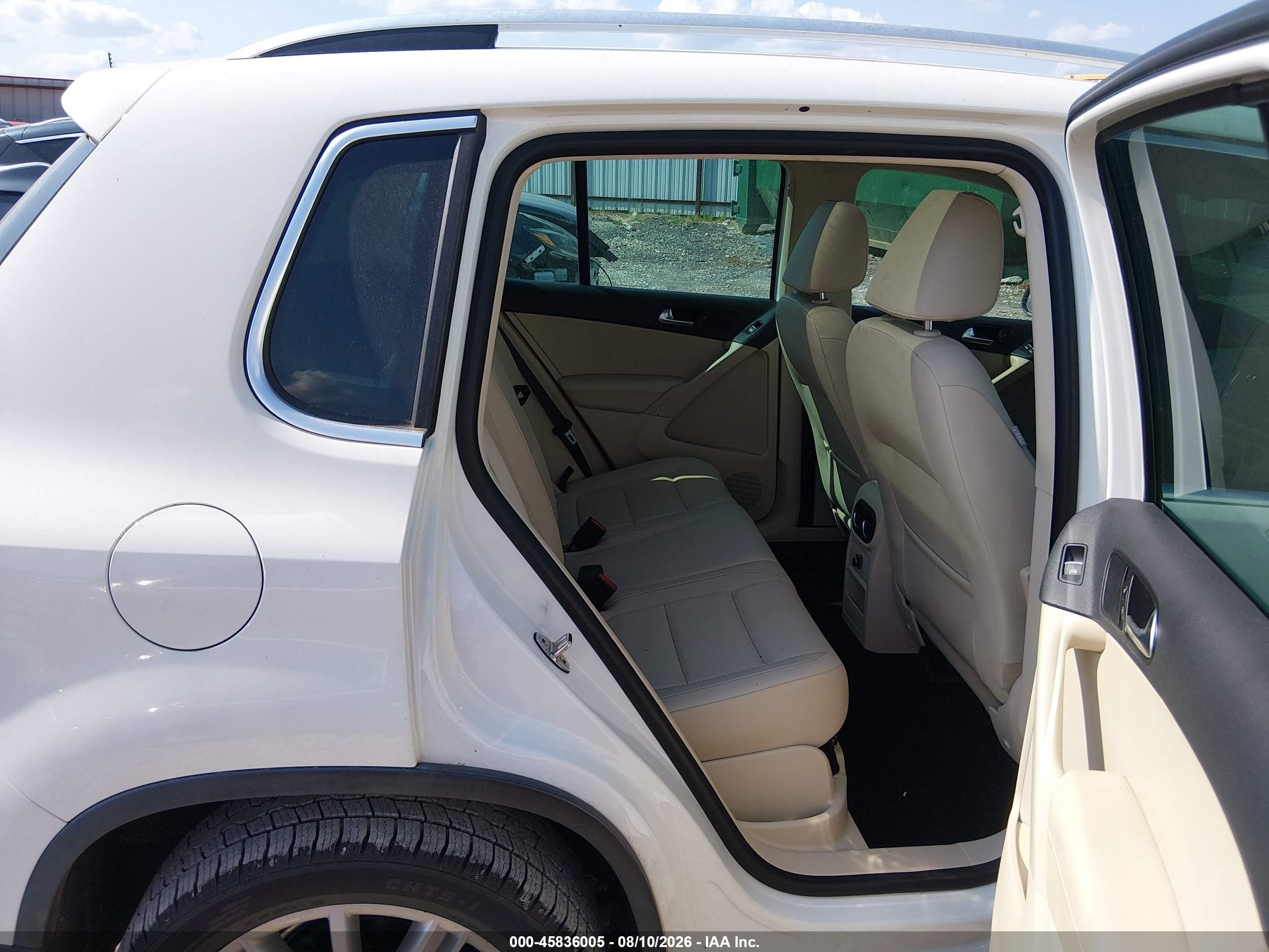 2013 Volkswagen Tiguan Se White vin: WVGAV7AX5DW543952