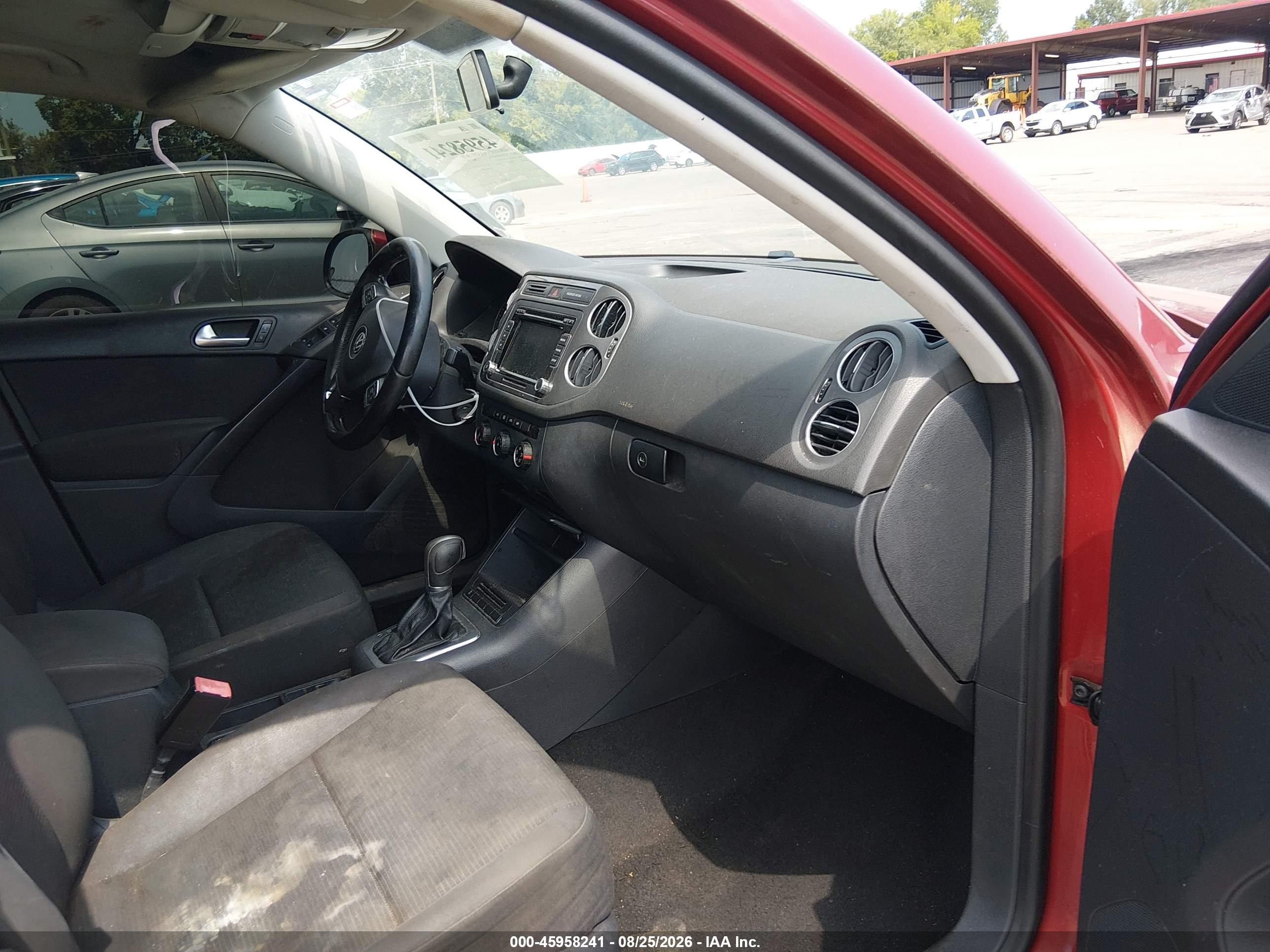 2015 Volkswagen Tiguan S Red vin: WVGAV7AX5FW103457