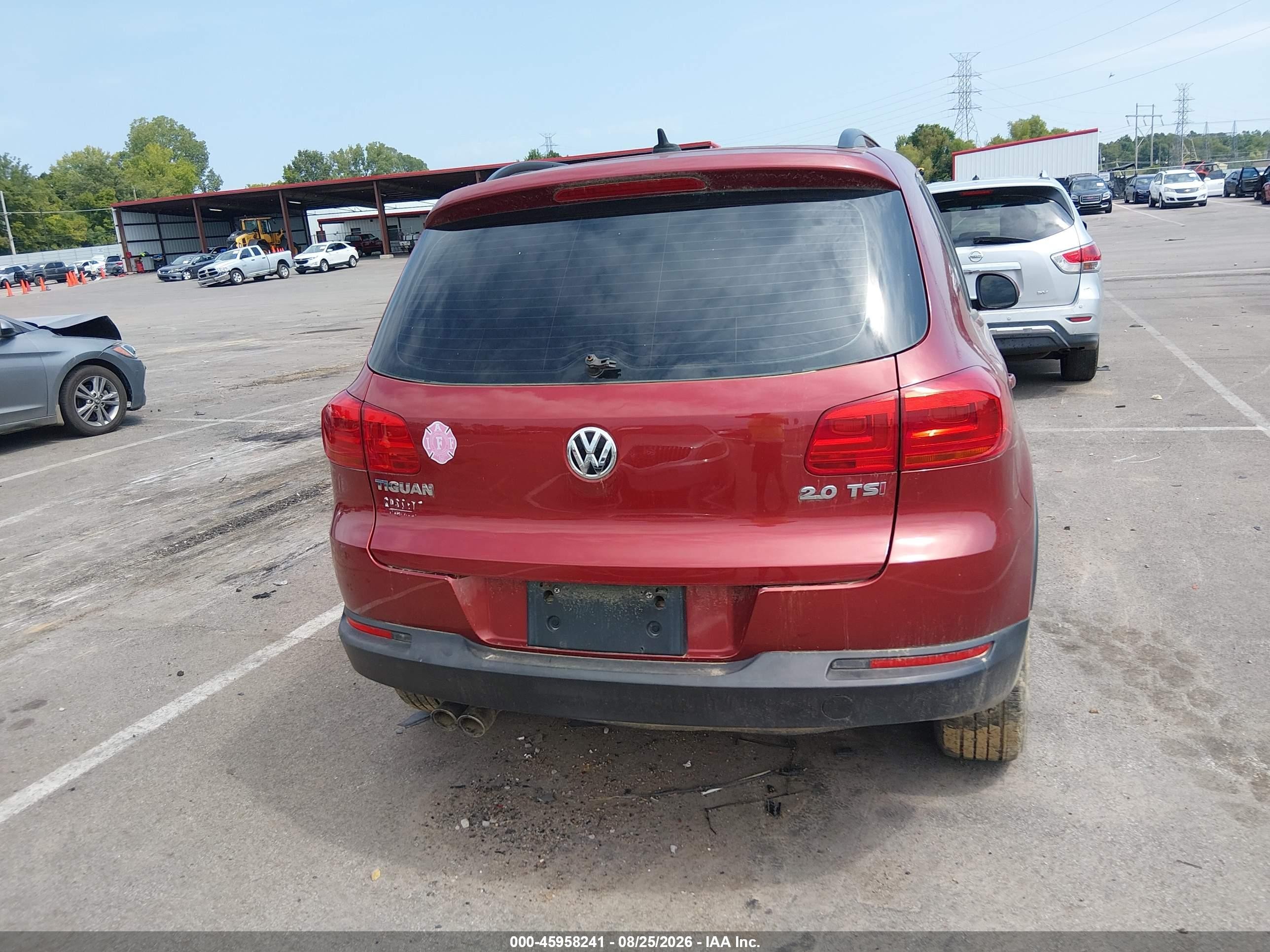 2015 Volkswagen Tiguan S Red vin: WVGAV7AX5FW103457
