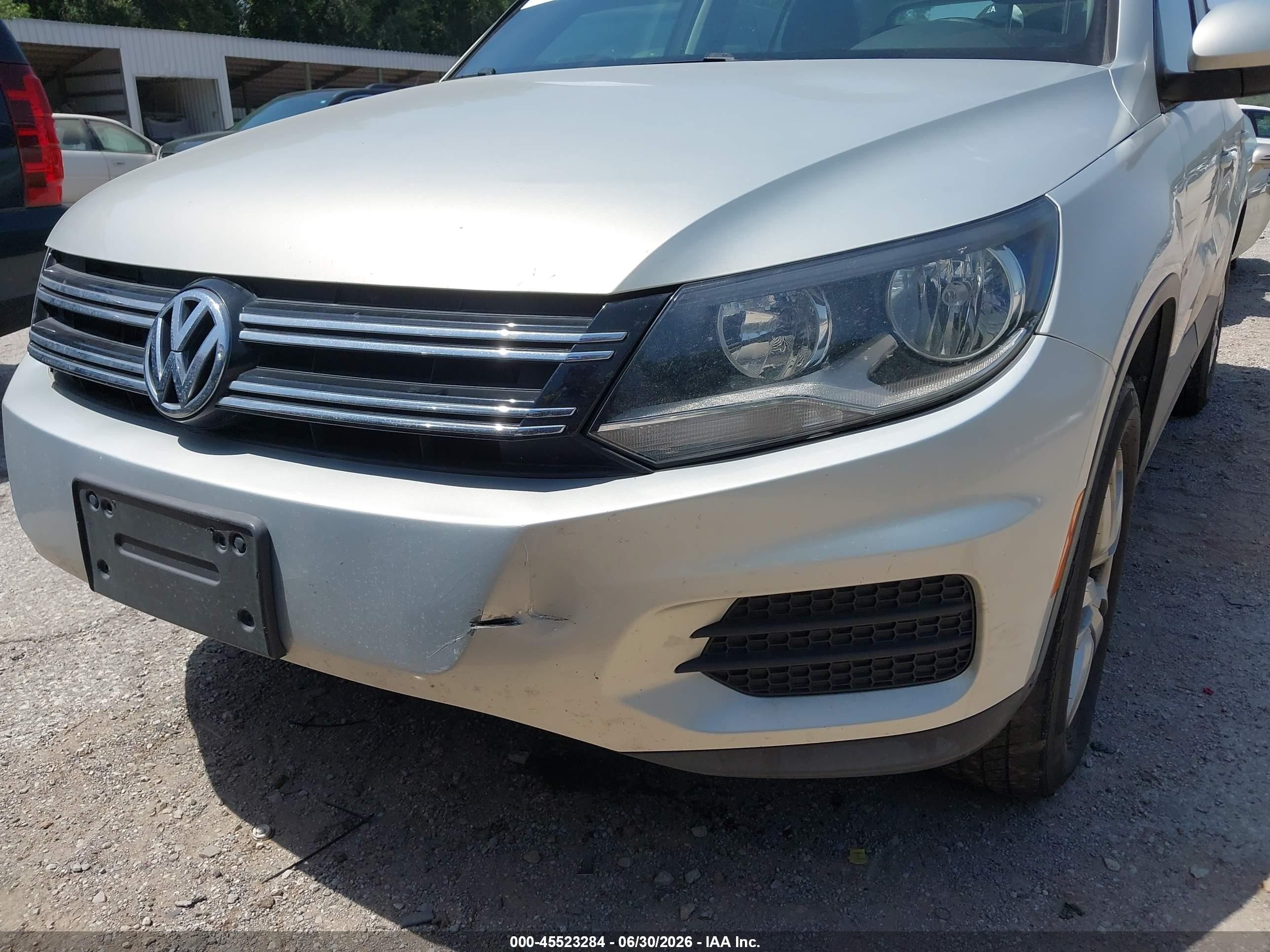 2015 Volkswagen Tiguan S Gray vin: WVGAV7AX5FW593527