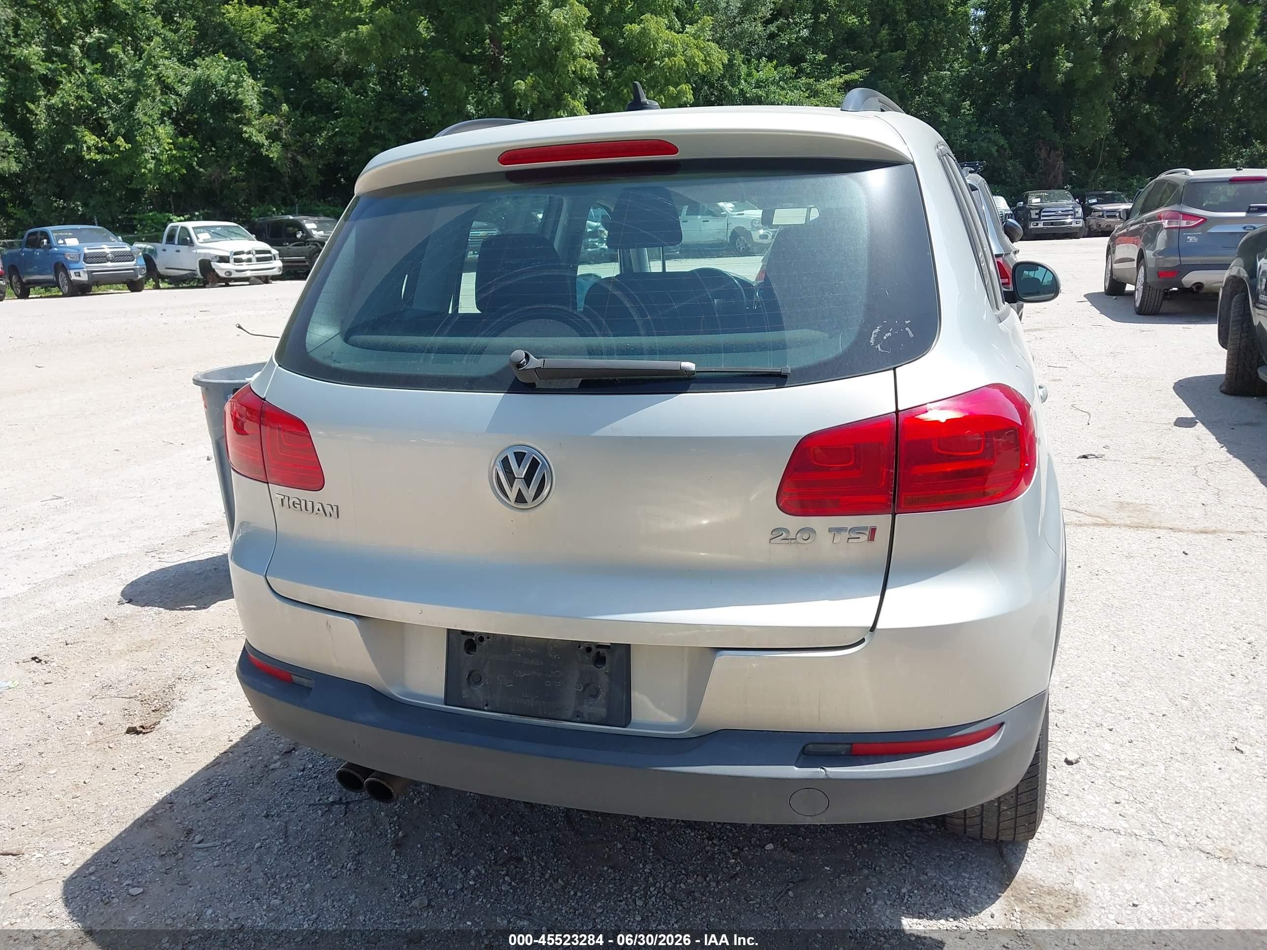 2015 Volkswagen Tiguan S Gray vin: WVGAV7AX5FW593527