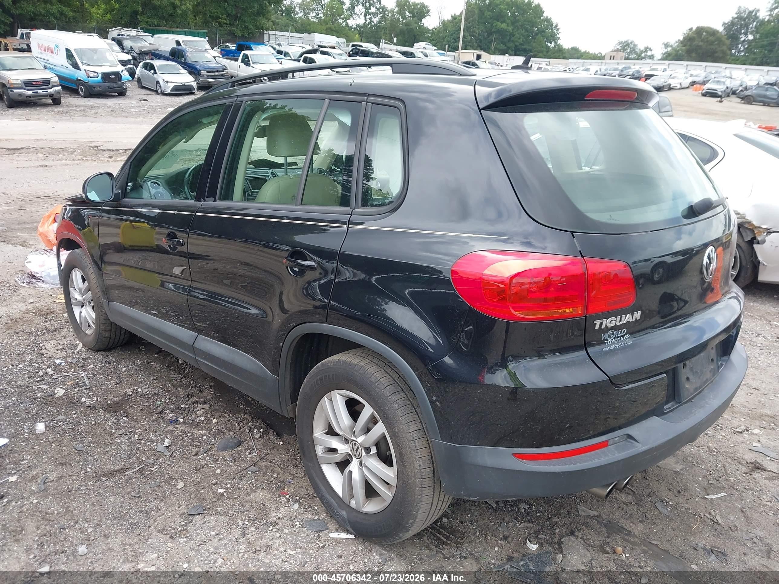 2016 Volkswagen Tiguan S Black vin: WVGAV7AX5GW606102