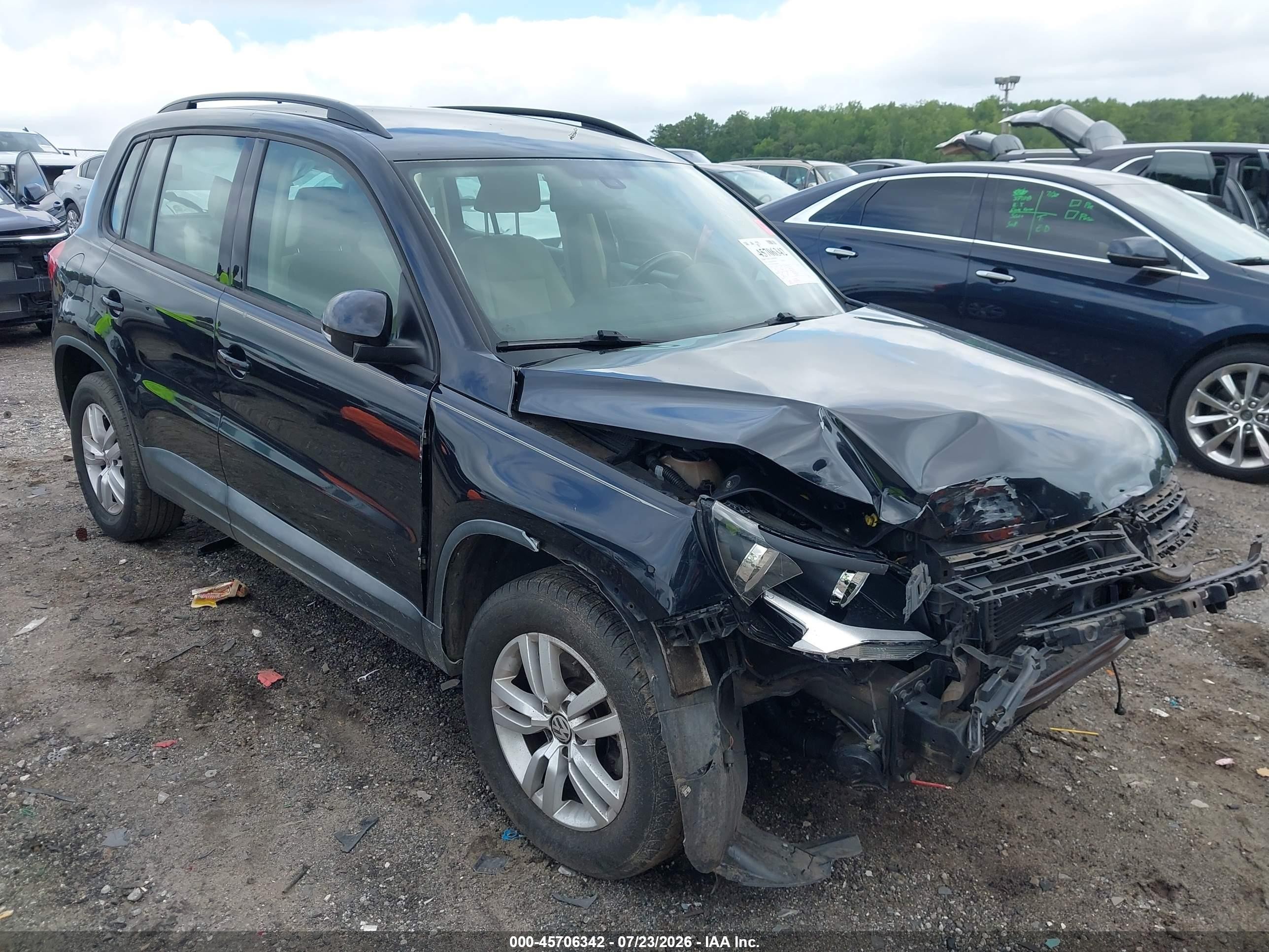 2016 Volkswagen Tiguan S Black vin: WVGAV7AX5GW606102