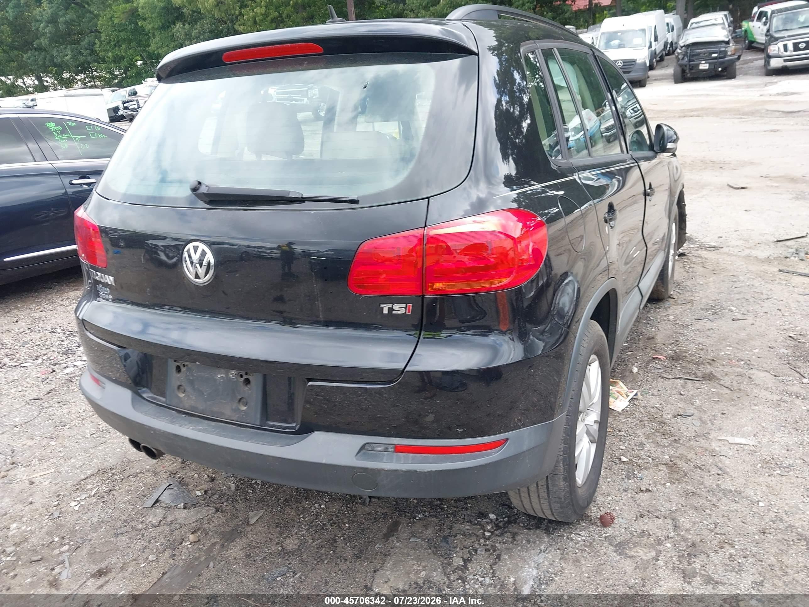 2016 Volkswagen Tiguan S Black vin: WVGAV7AX5GW606102